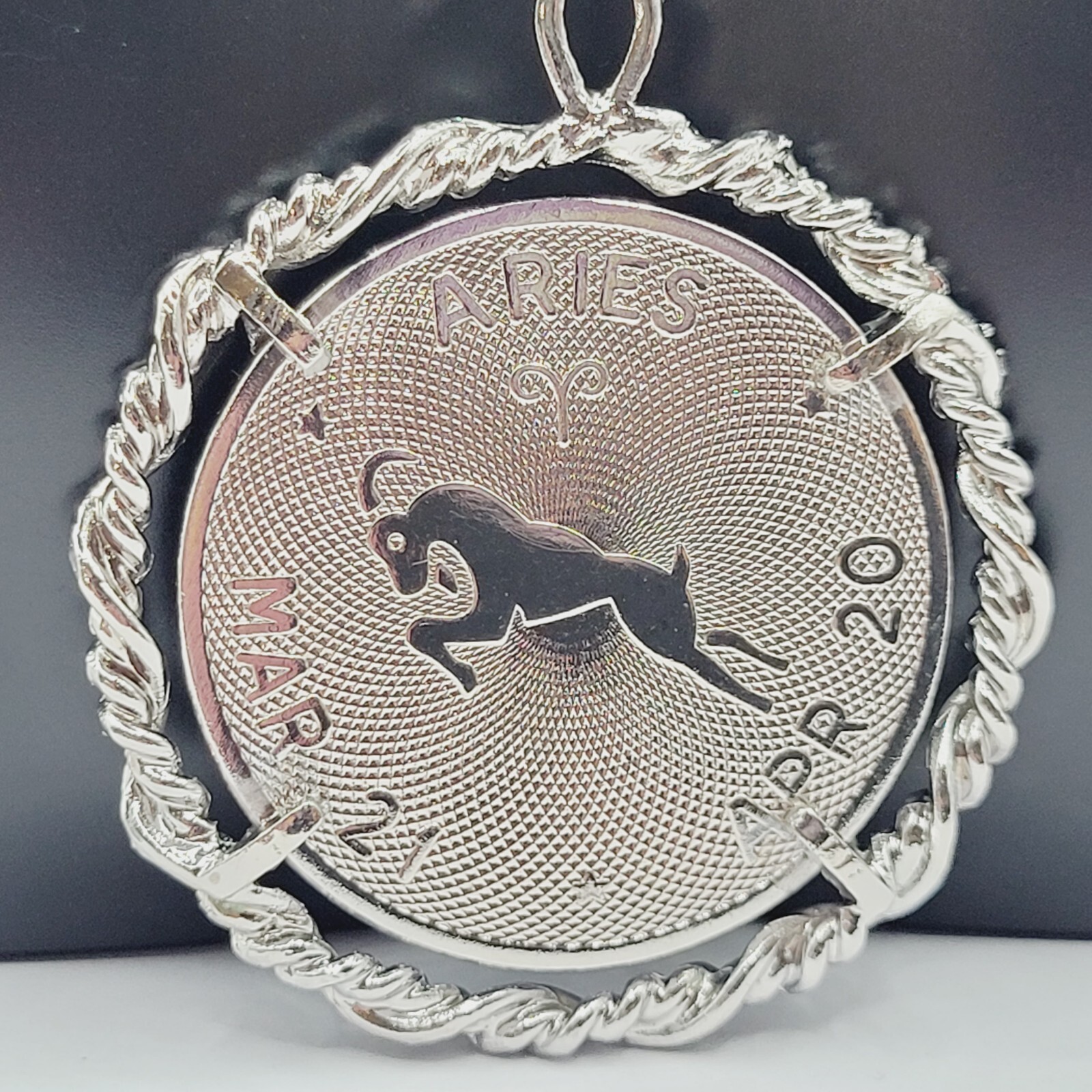 Aries Ram Astrological Celestial Silver Tone Twisted Edge Chain Pendant Necklace