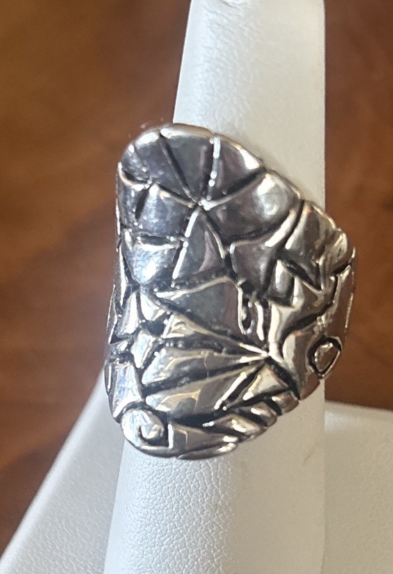 Large Detailed women’s ring size 6.75 with polished silver Heavy, Non Magnetic