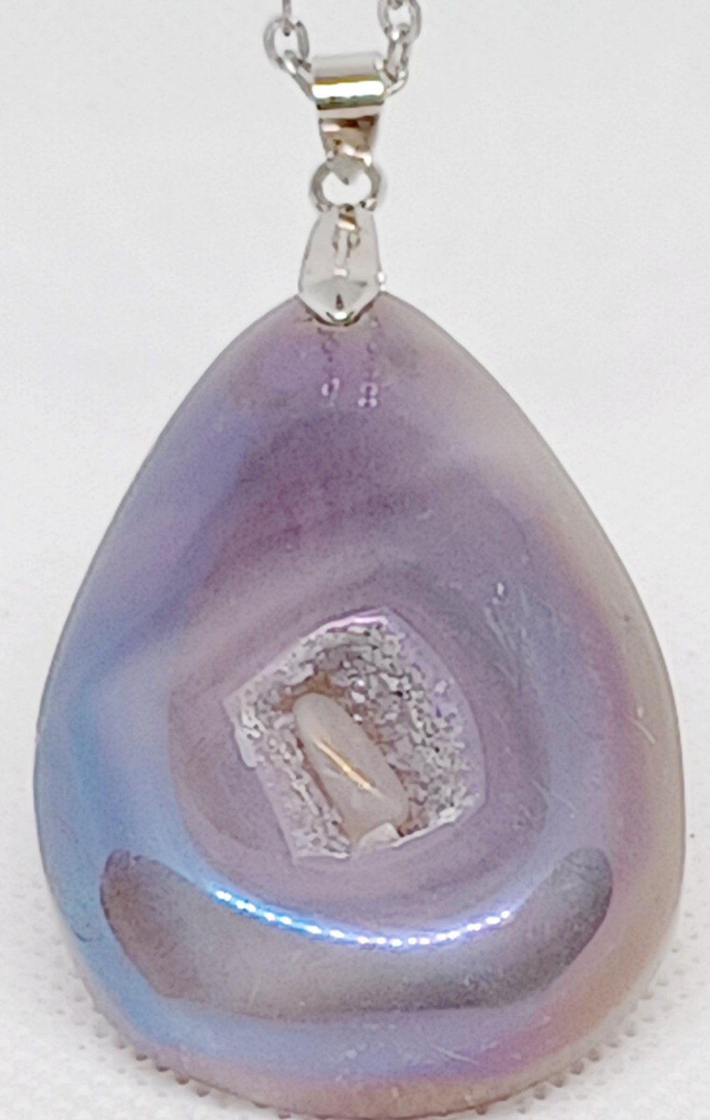 White & Purple Drusy Quartz Pendant (25g) With 20″ Stainless Steel Necklace NEW