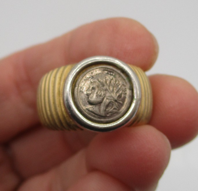 18k GOLD ELECTROPLATE ROMAN COIN SIGNET RING ~ SIZE 6 3/4