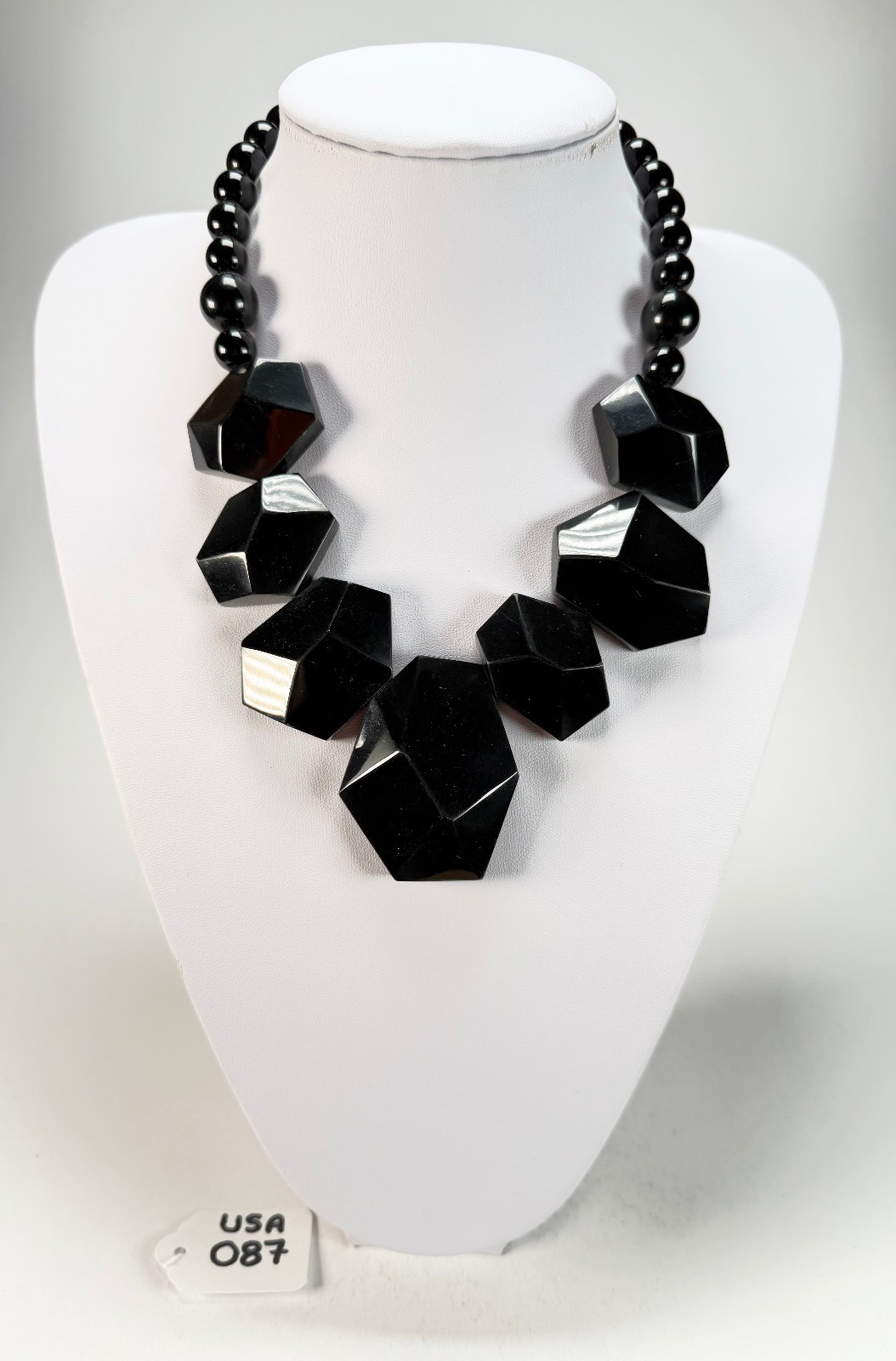 Marion Godart – Fragmental “Formation Rocheuse” Black Resin Necklace