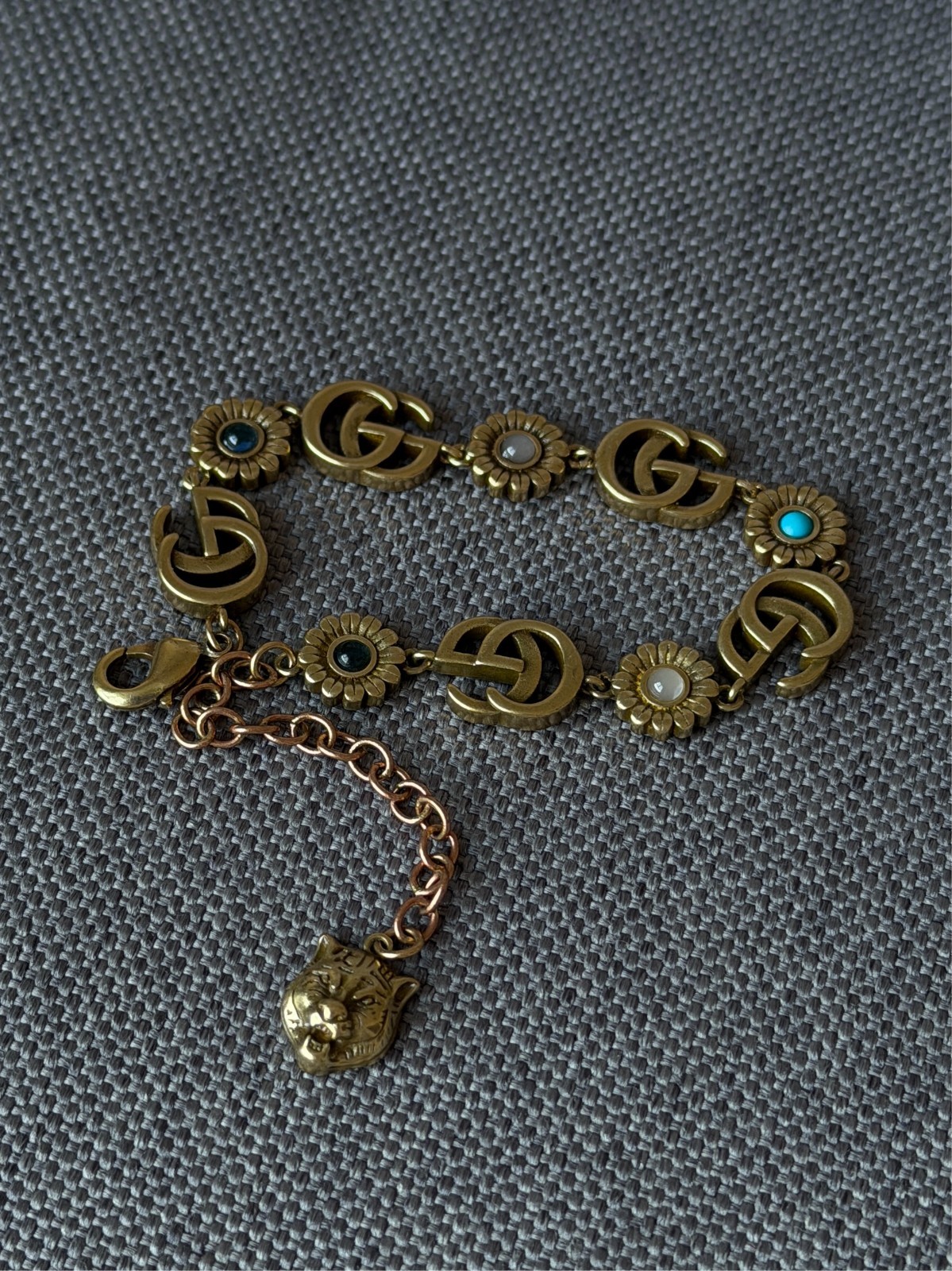 Gucci Gold Tone GG Double G Floral Bracelet Adjustable Chain Charm Luxury