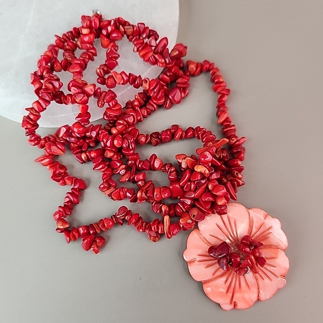 Coral Beaded Necklace Three Layered Dyed Mother of Pearl Flower Pendant Red 18″