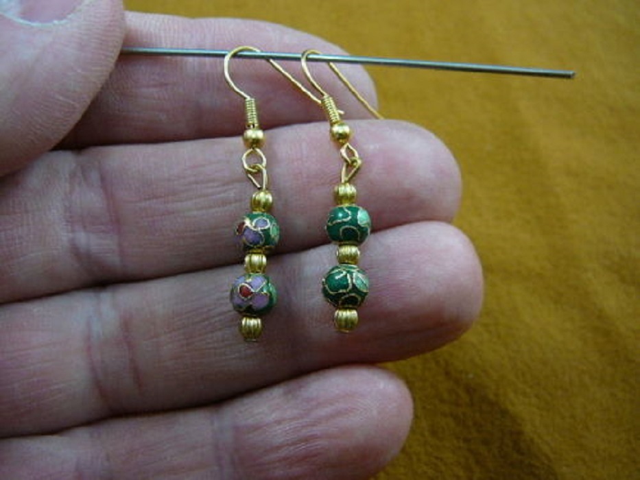 (ee610-81) Green pink flower CLOISONNE two 6 mm bead dangle EARRINGS Jewelry