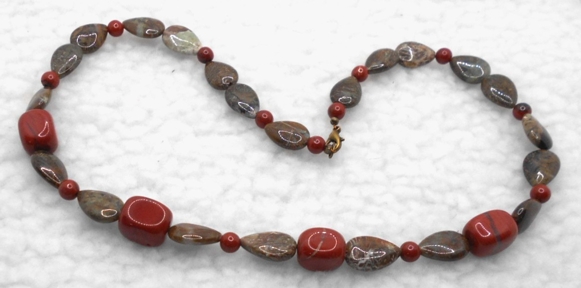 55cm, 21.75″ Necklace, Jasper + Red Jasper. Handmade. (1A1)