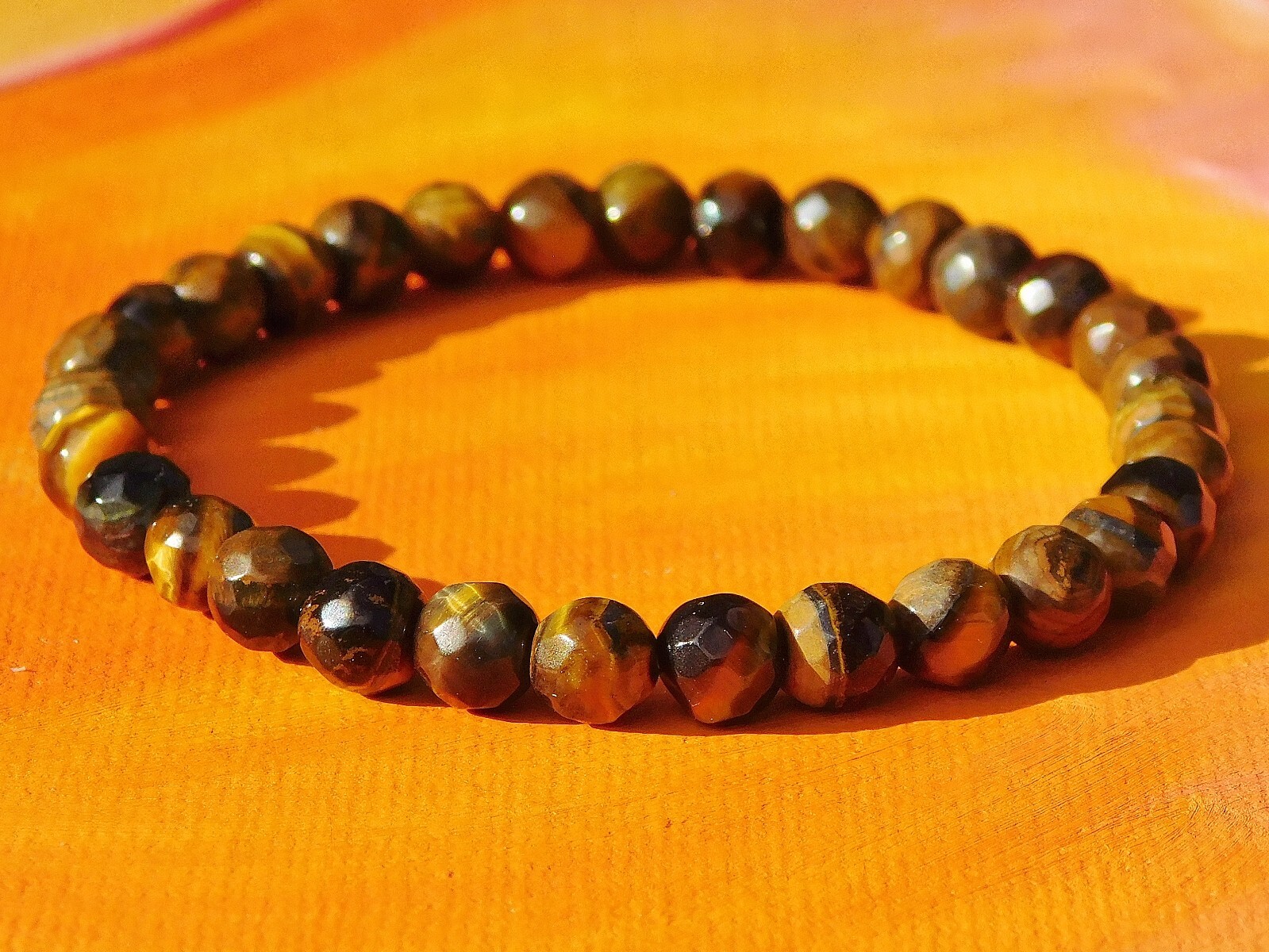 Mens / Ladies Handmade 6mm Gemstone Beaded Bracelet – Faceted Tiger’s Eye.
