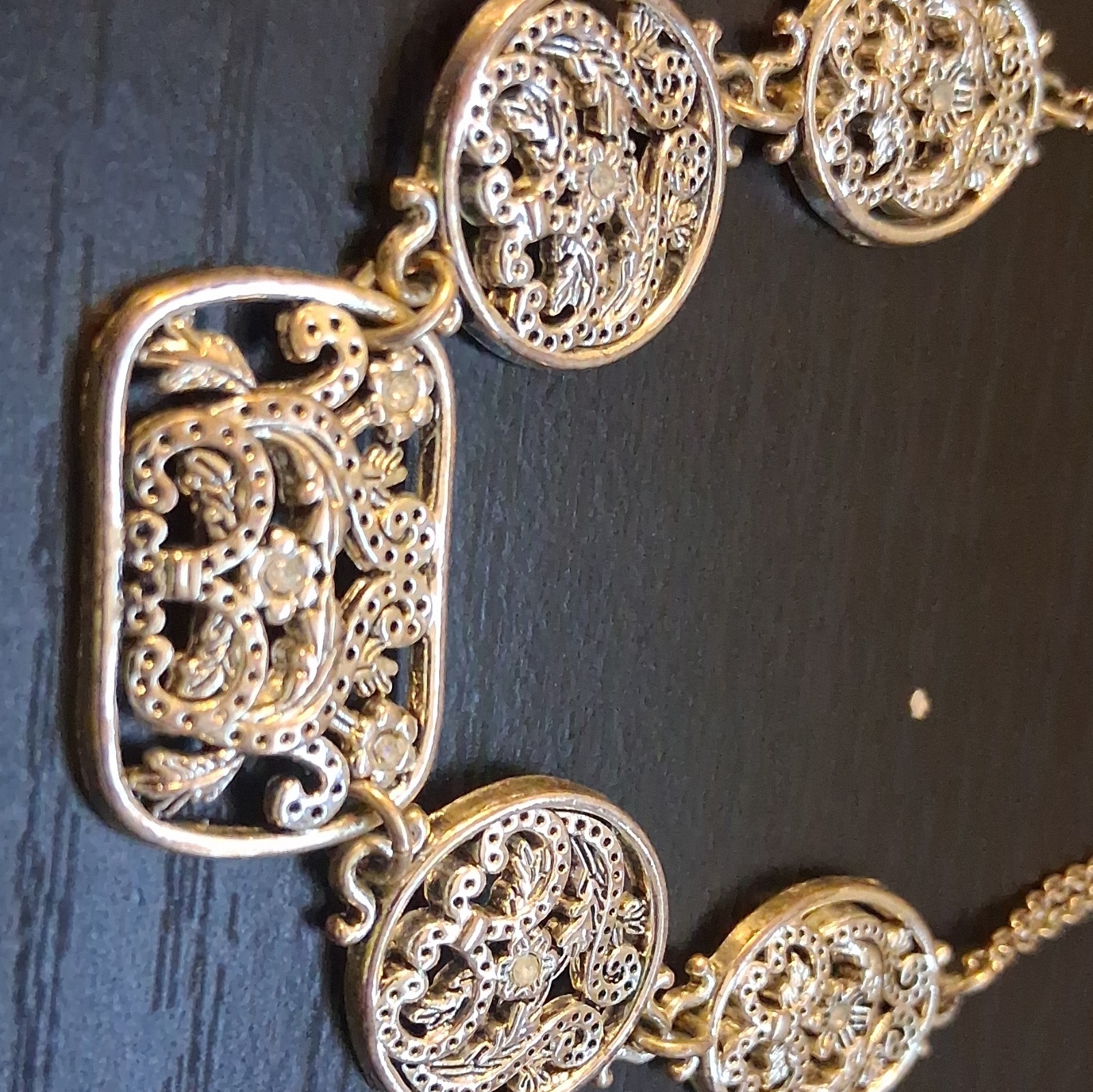 Silvertone Filigree Medallion Link Cable Chain Statement Necklace No Stone