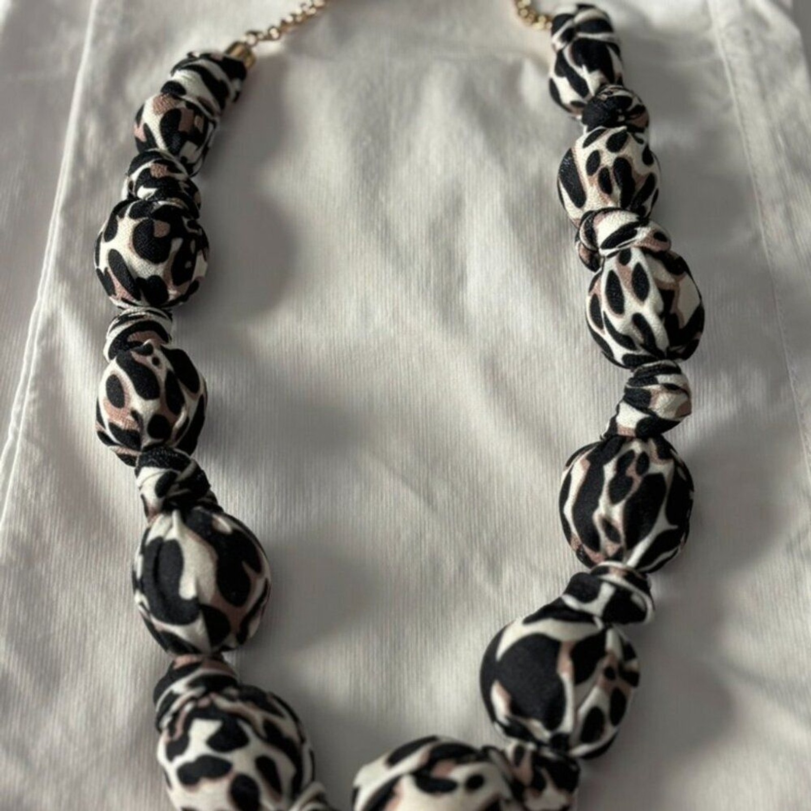 Off Park Animal Fabric Bead Statement Necklace Oversized Gold Chain