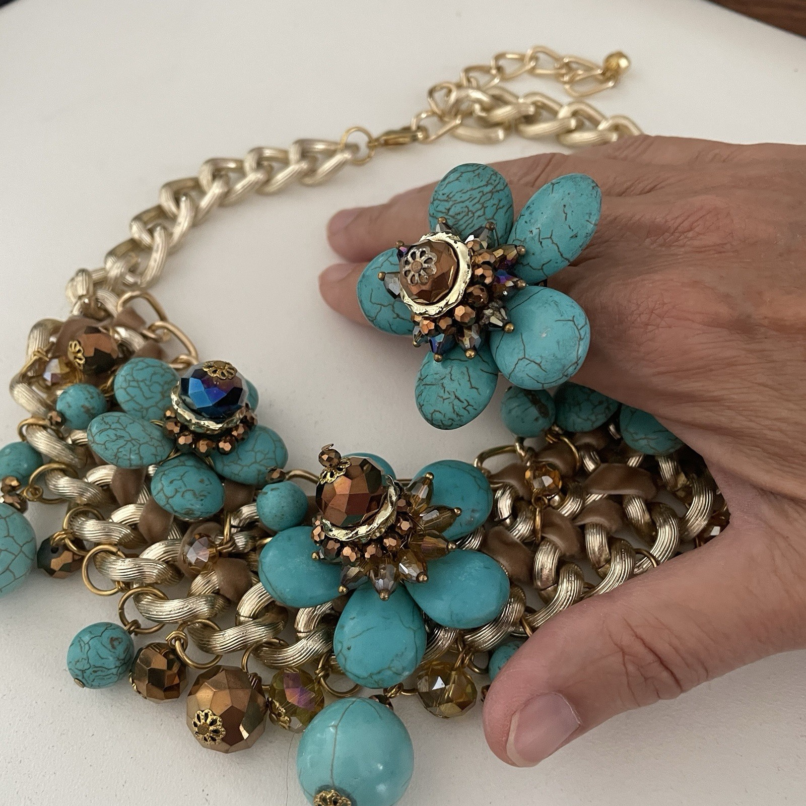 SOUTHWESTERN HOWLITE CRYSTAL FLORAL 16″ STATEMENT NECKLACE BIB CHOCKER WITH RING