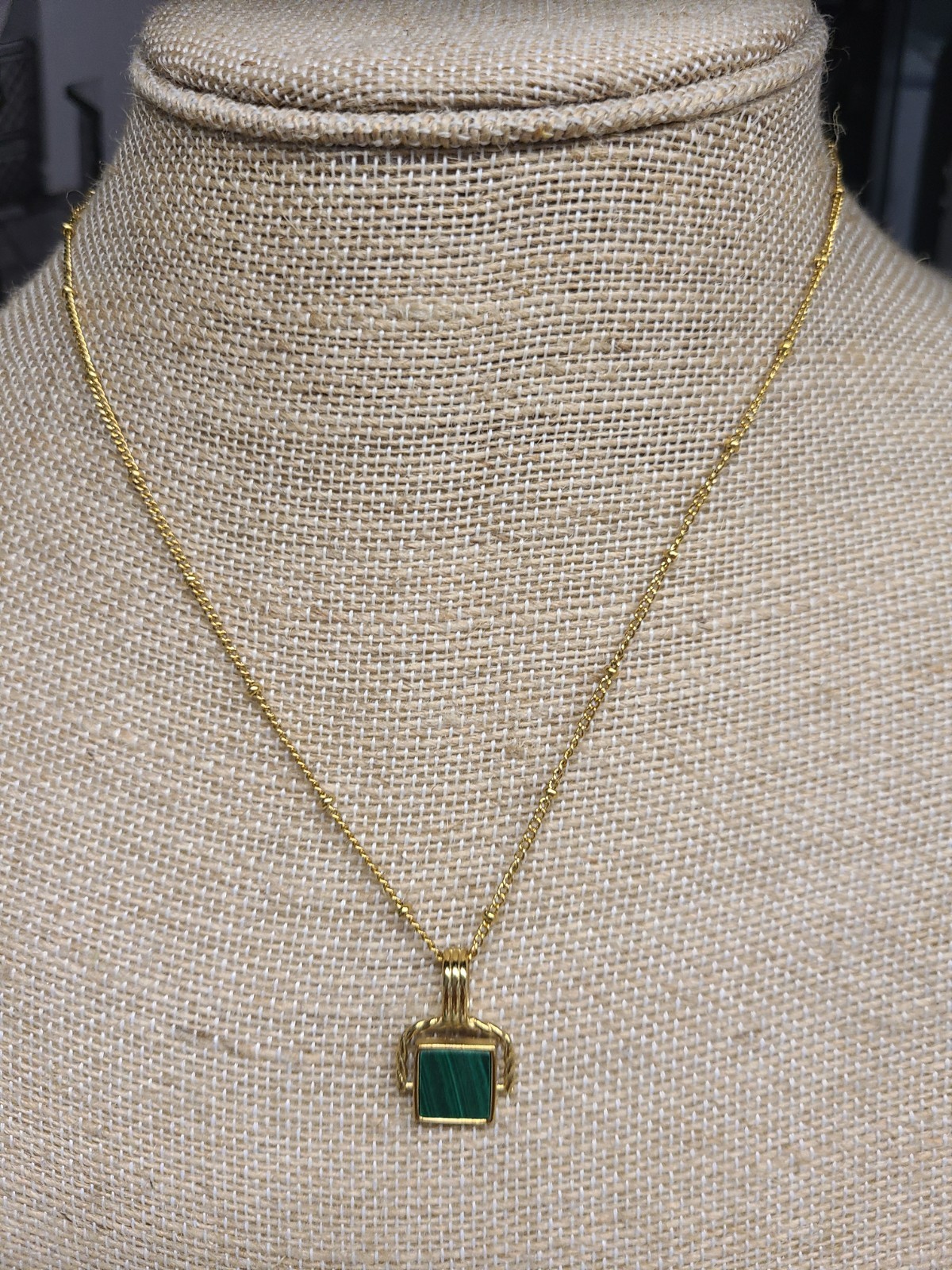 Atolea Malachite Pendant Necklace