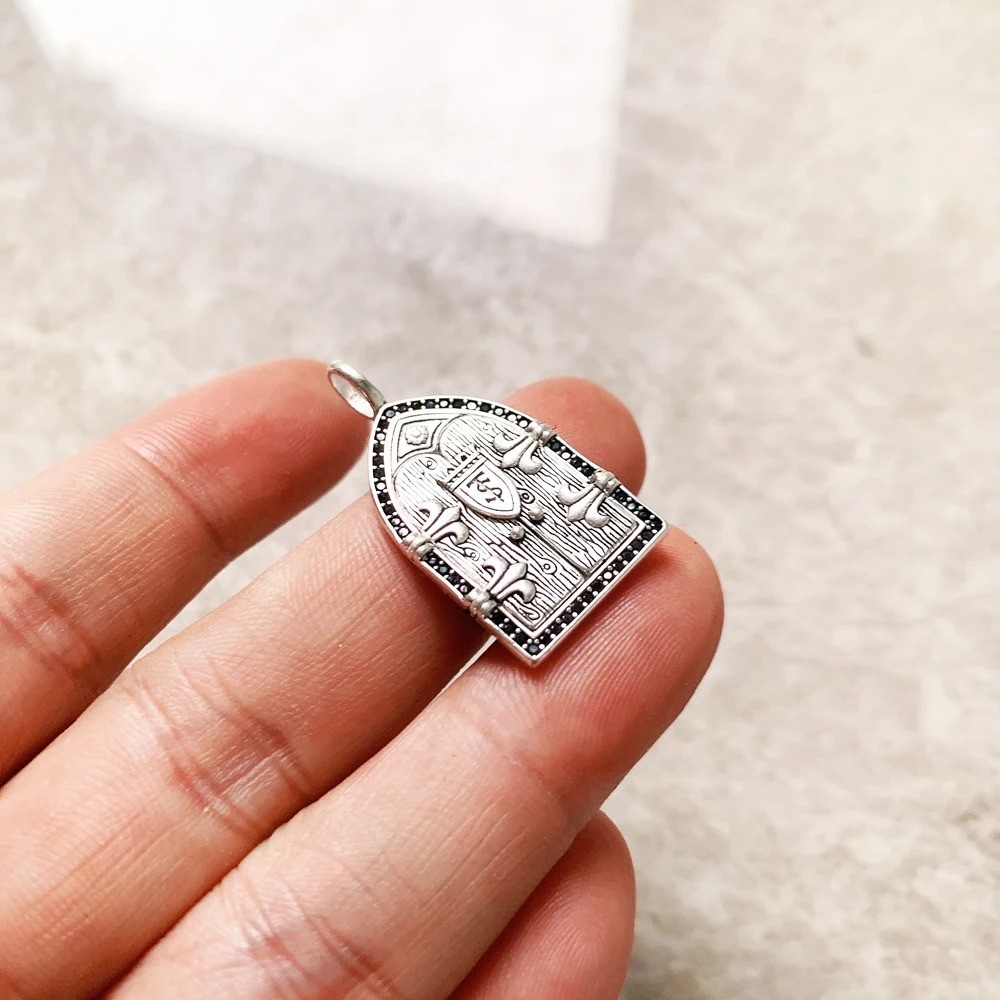 925 Sterling Silver Crow Pendant Necklace – Vintage Gothic Window Jewelry