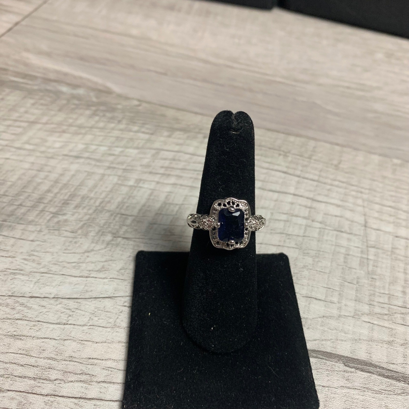 Vintage Style Blue Sapphire Emerald Cut Filigree Silver Tone Ring Size 7.5 3502