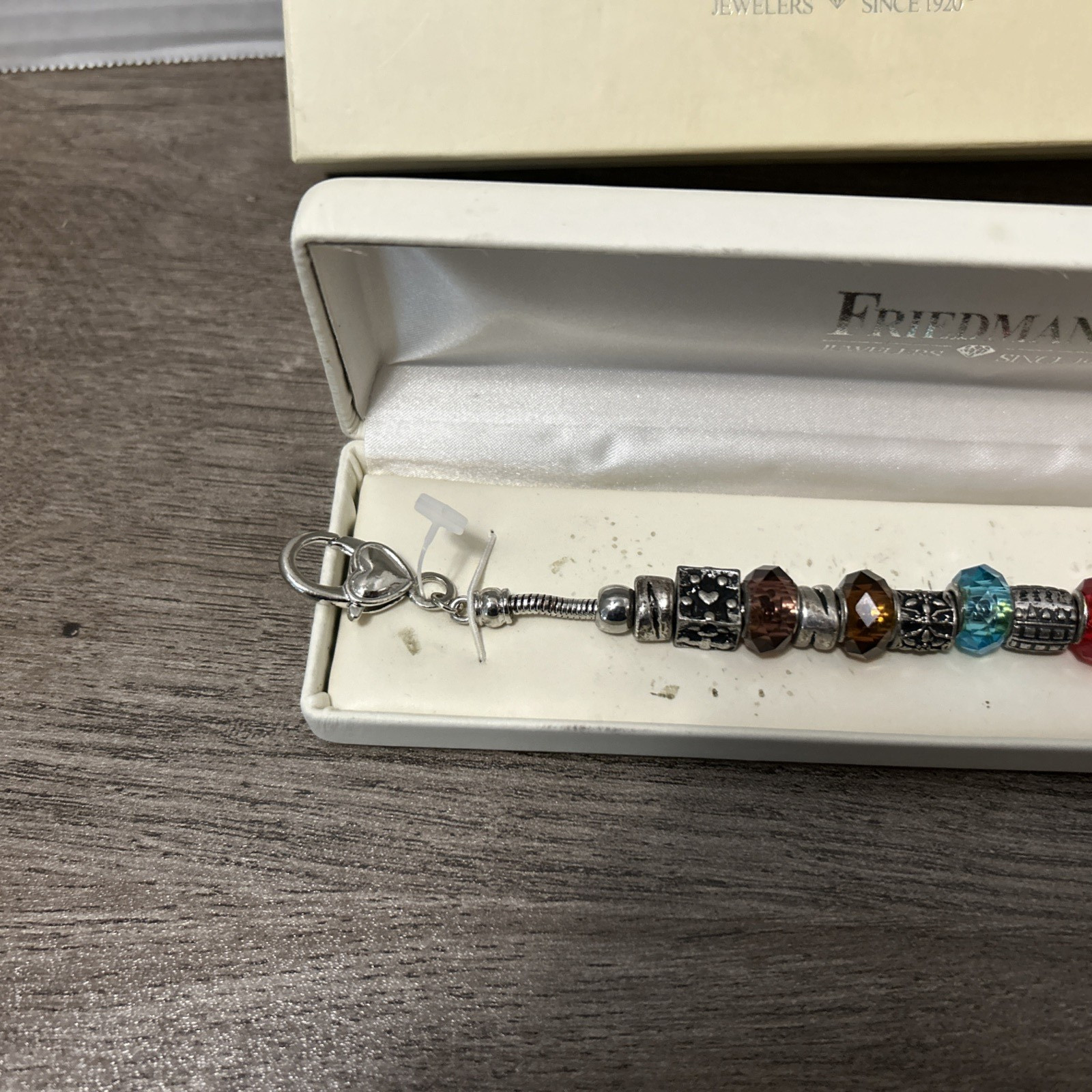 FRIEDMAN’S JEWELERS CHARM BEAD BRACELET SILVERTONE & CRYSTAL 8″ LONG/ORIG. BOX