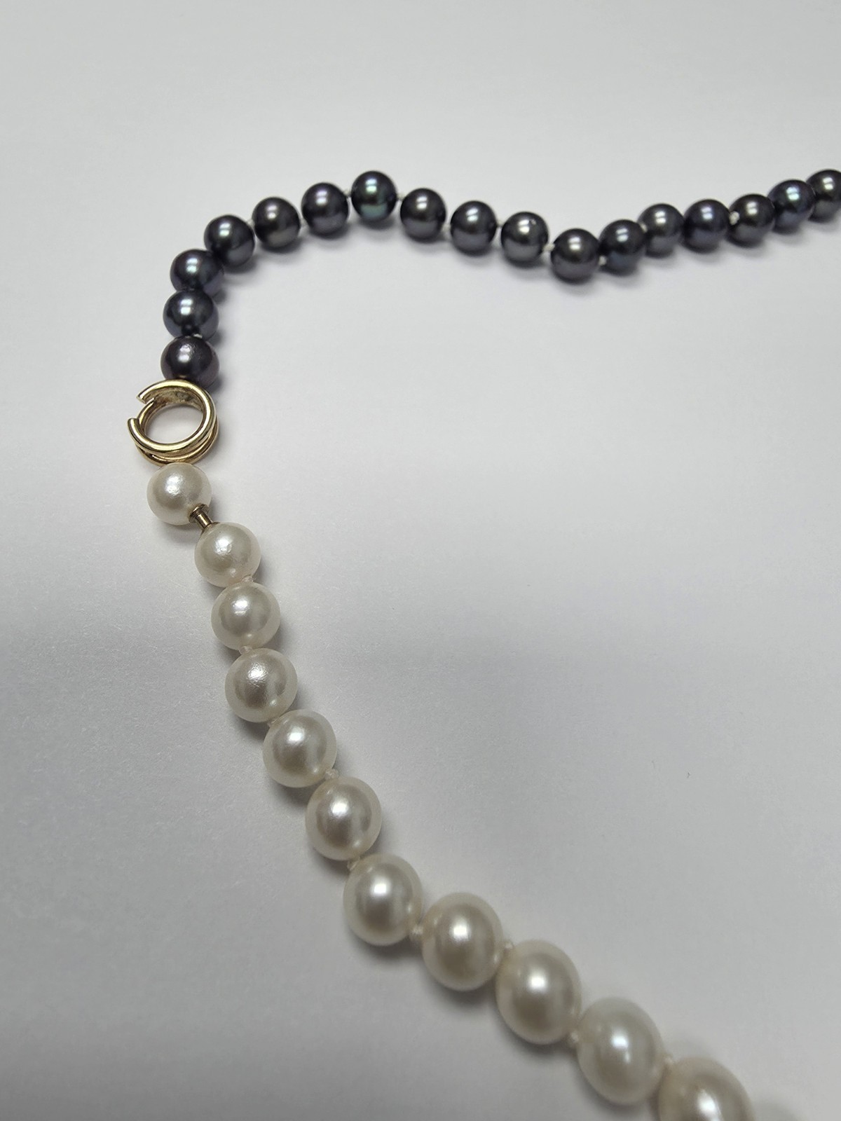 Black & White Round Pearl Beaded Strand Necklace, Yellow Gold Spring Ring 14K