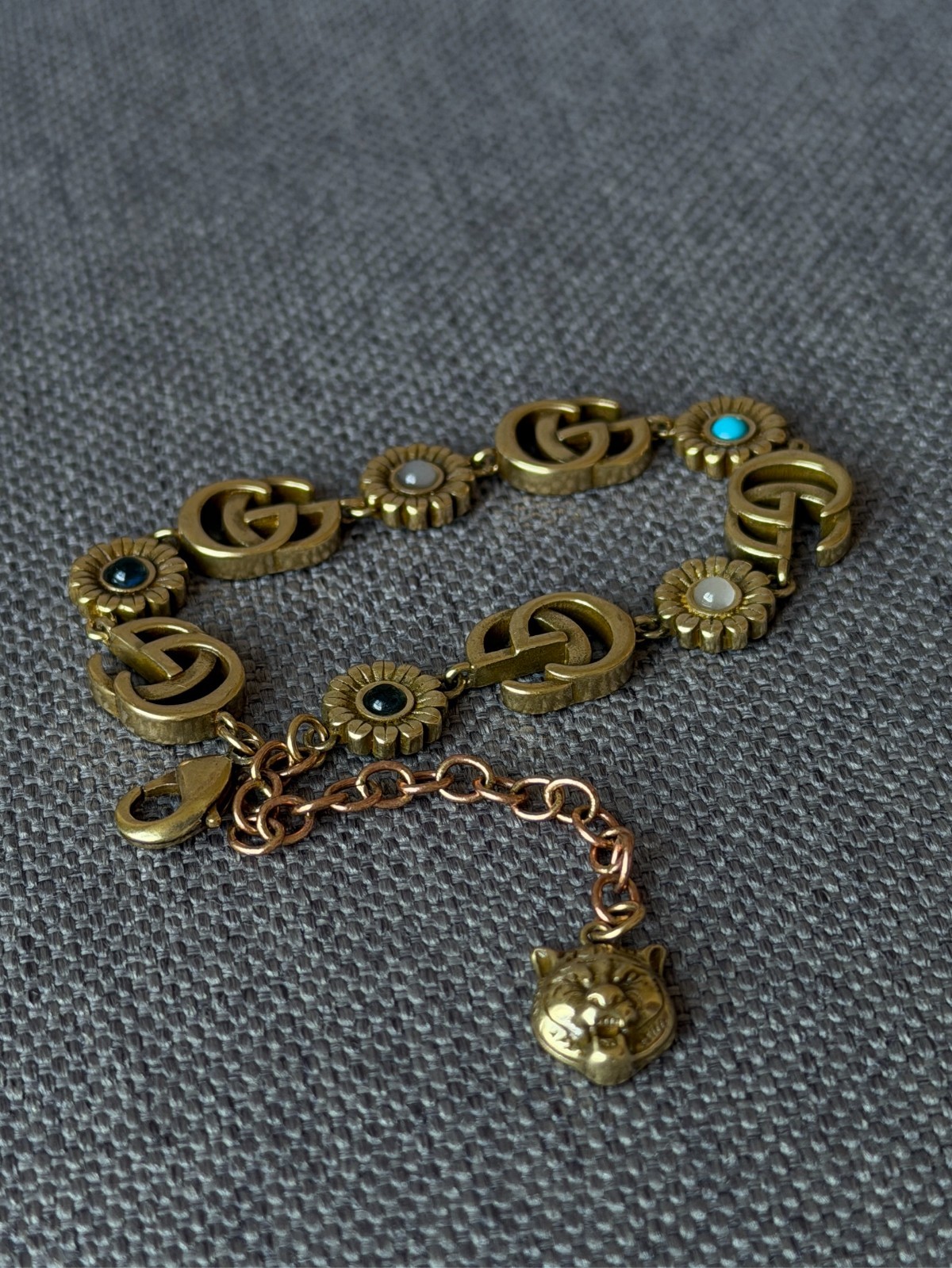 Gucci Gold Tone GG Double G Floral Bracelet Adjustable Chain Charm Luxury