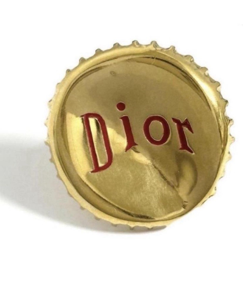 🔥 Y2K Vintage 2004 Dior John Galliano DIOR Logo Bottle Cap Brooch/ Pin Gold 🔥