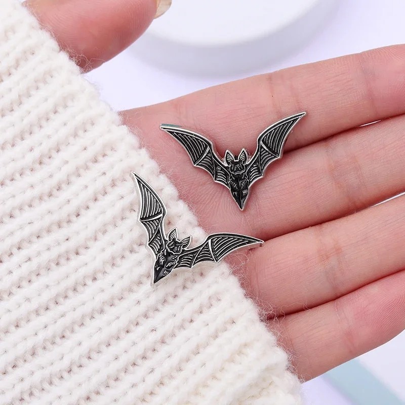 2/1Pcs Bat Enamel Pins Gothic Punk Witch Halloween Brooch Collar Badge Black