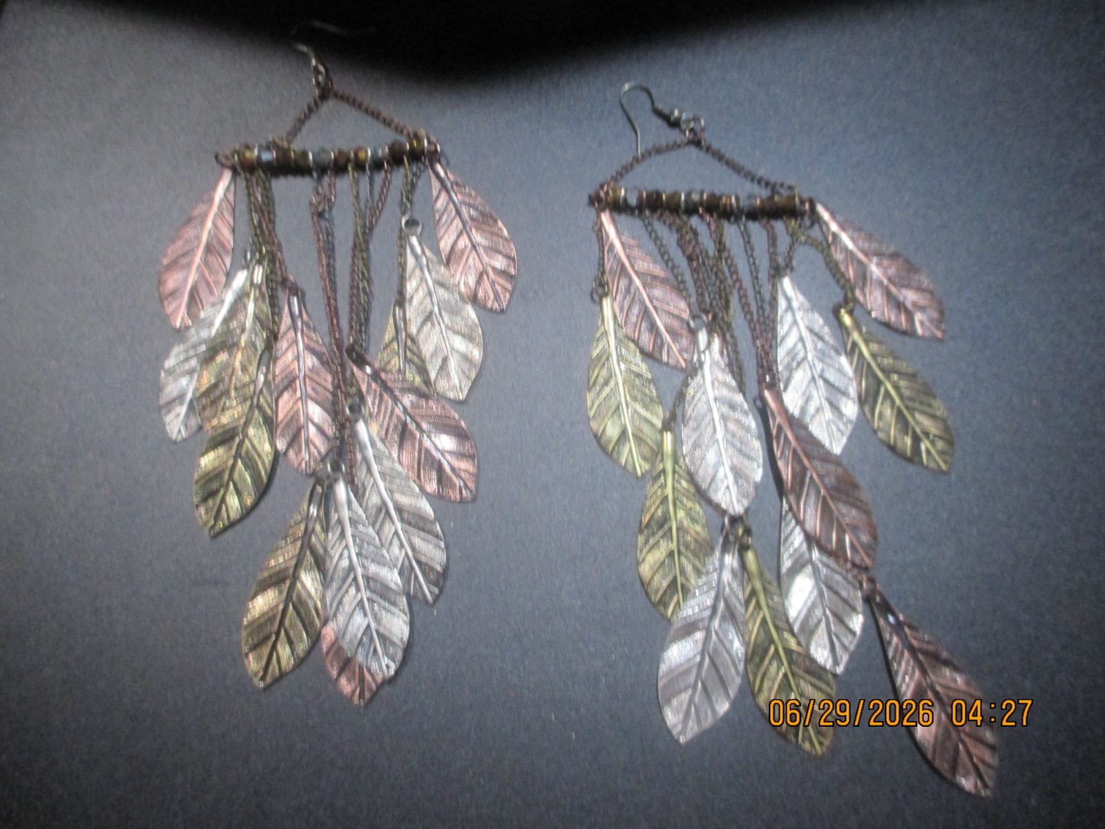 SHOWLDER DUSTER EARRINGS! SILVER GOLD & BRONZE LEAFS! HOOKS LIGHT WEIGHT!