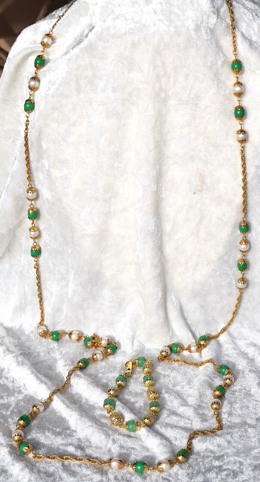 Gold Tone 52 In Necklace and 7″ Bracelet Set Green and White Bead Accents