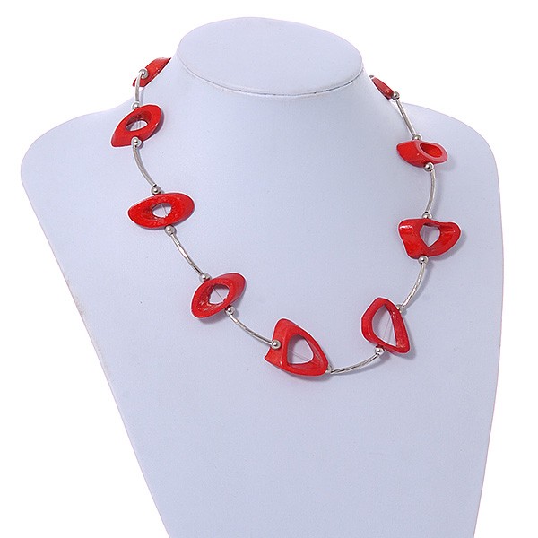 Bone Bead and Textured Metal Bar Necklace In Silver Tone/ Red – 45cm L/ 5cm Ext