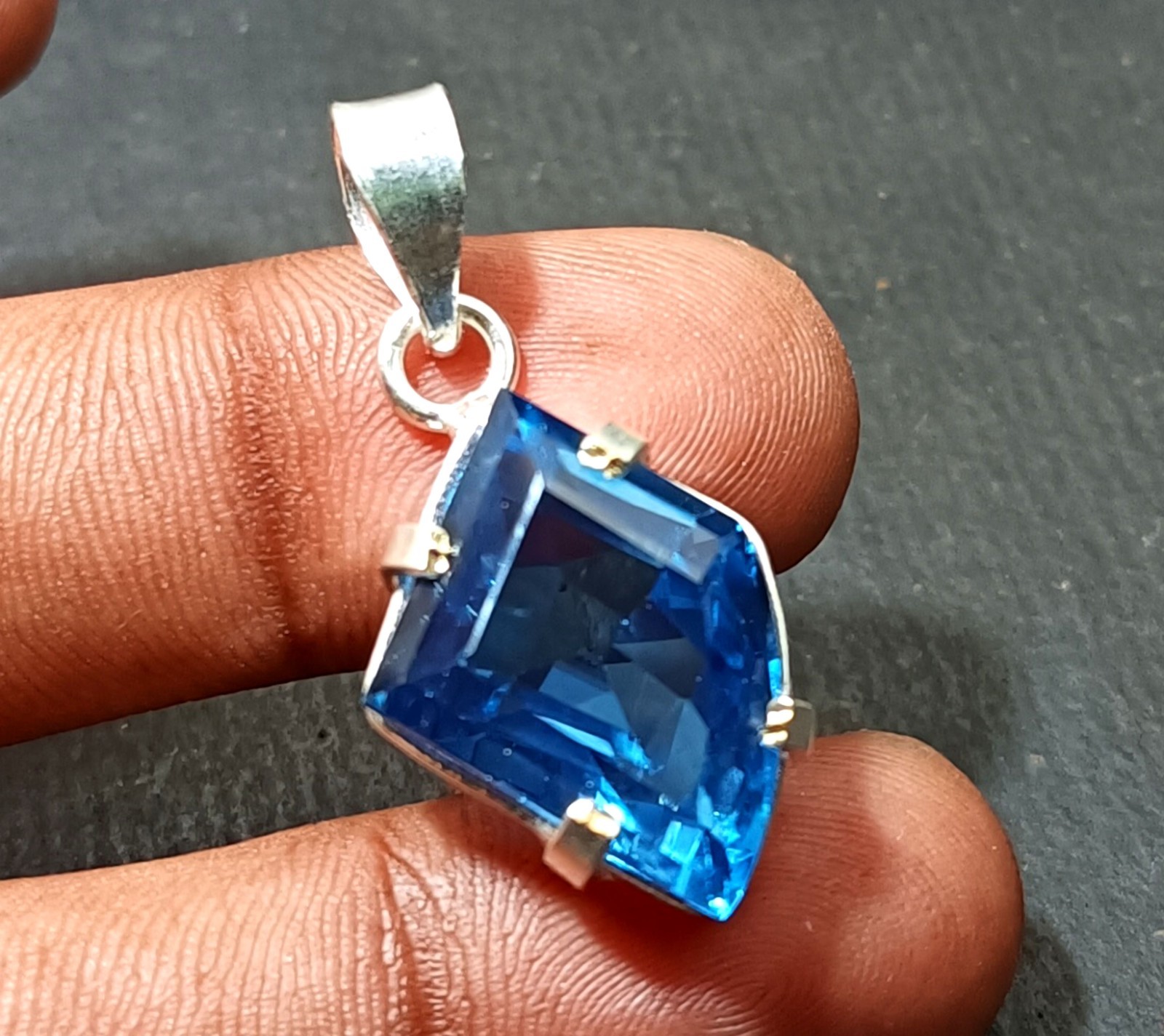 31.65 Ct Certified Natural Fancy Blue Sapphire Gemstone Pendant 925 Sterling Gem