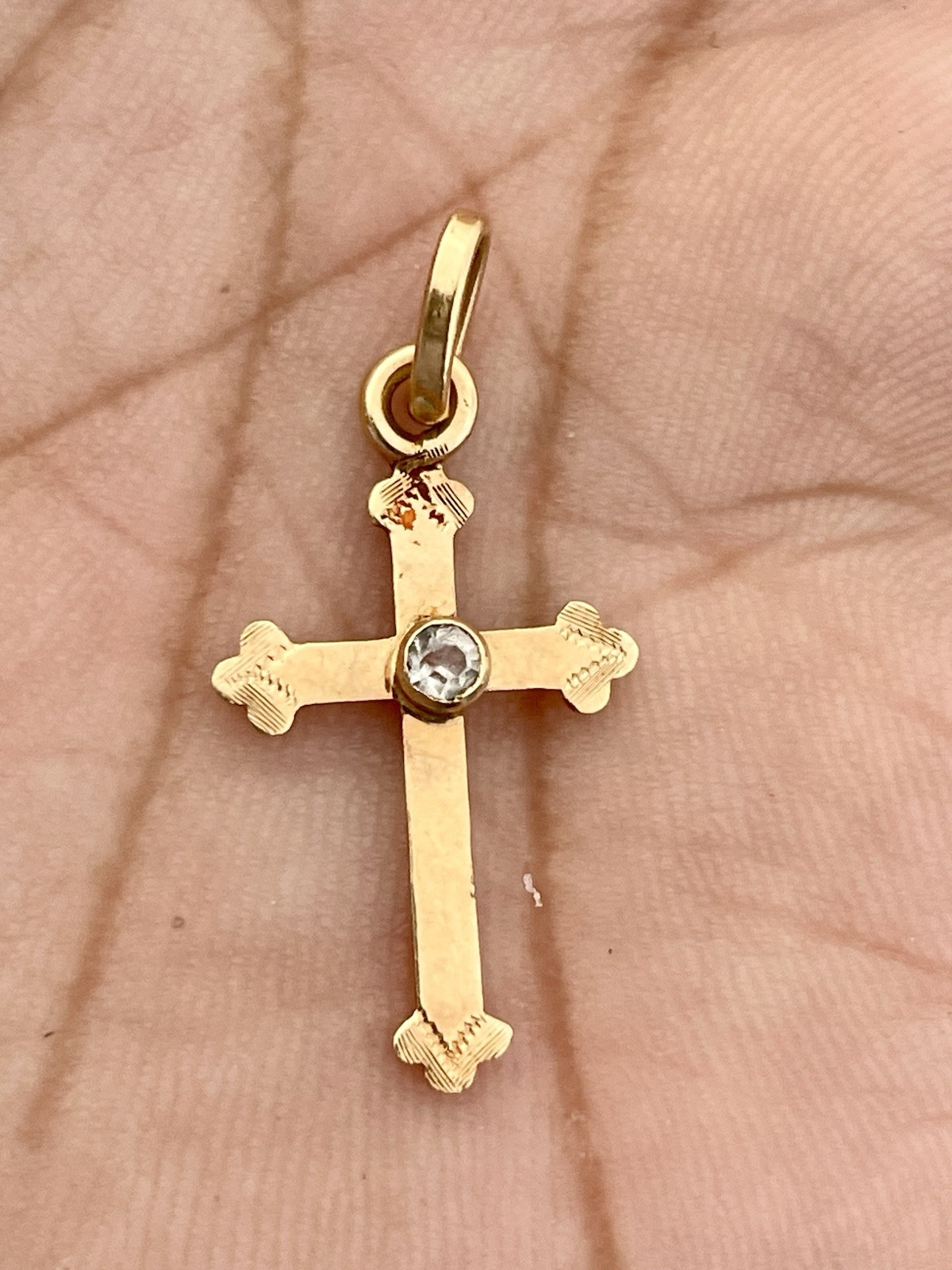 18KT Yellow Gold Cross Pendant (C94)
