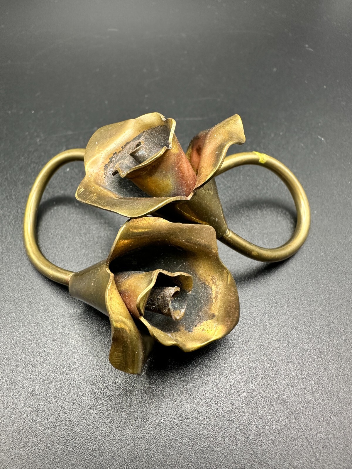 Vintage Brasstone Metal Double Roses Scarf clip?? not sure