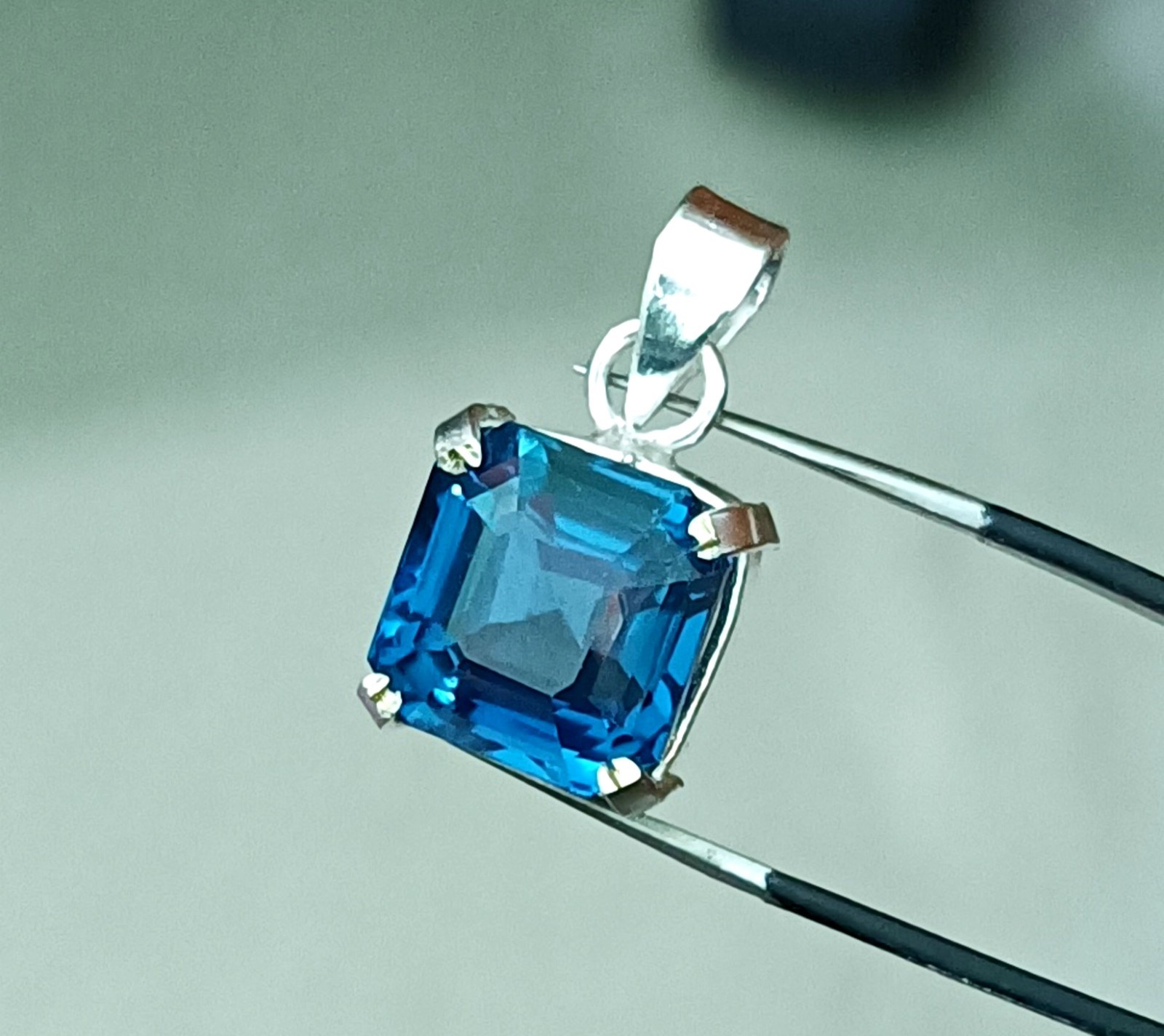 Certified 30.00 ct Natural Paraiba Tourmaline 925 Silver Pendant Loose Gemstone