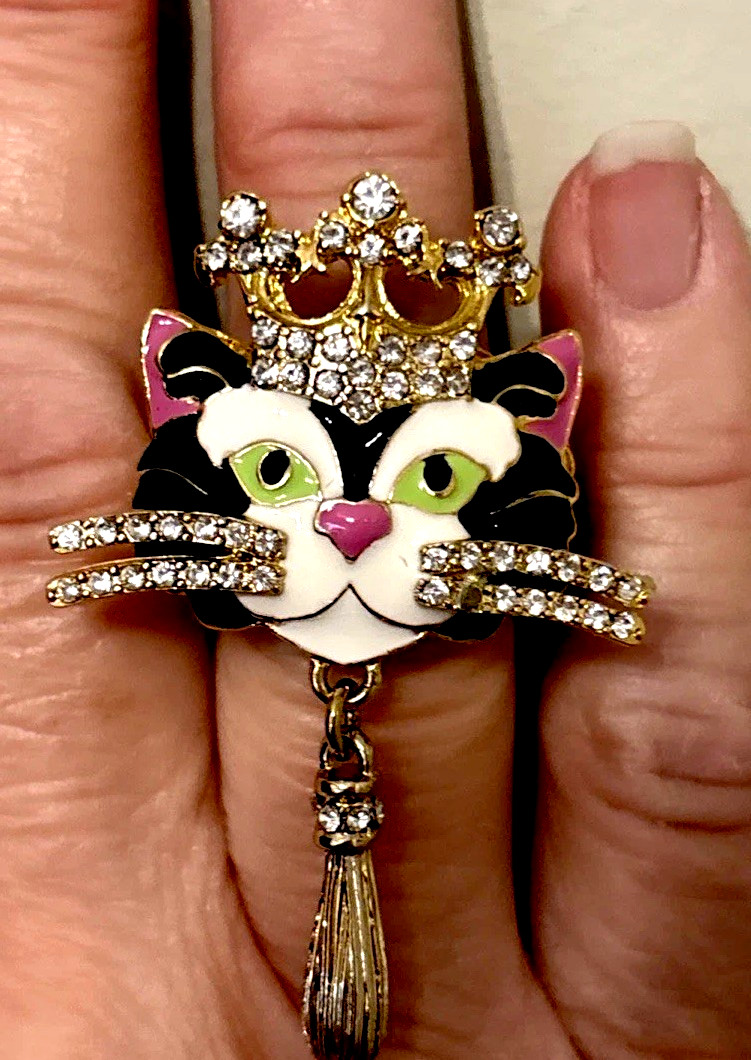 Ritzy Couture Enamel Princess Kitty Rhinestone Crown Ring, Goldtone – Size 8
