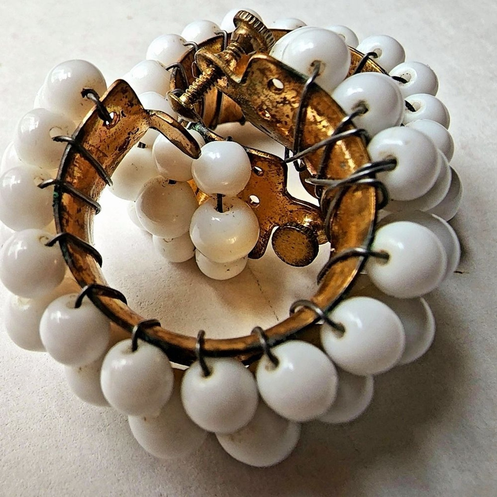 Vintage screwback white beaded earrings 1950s lightweight