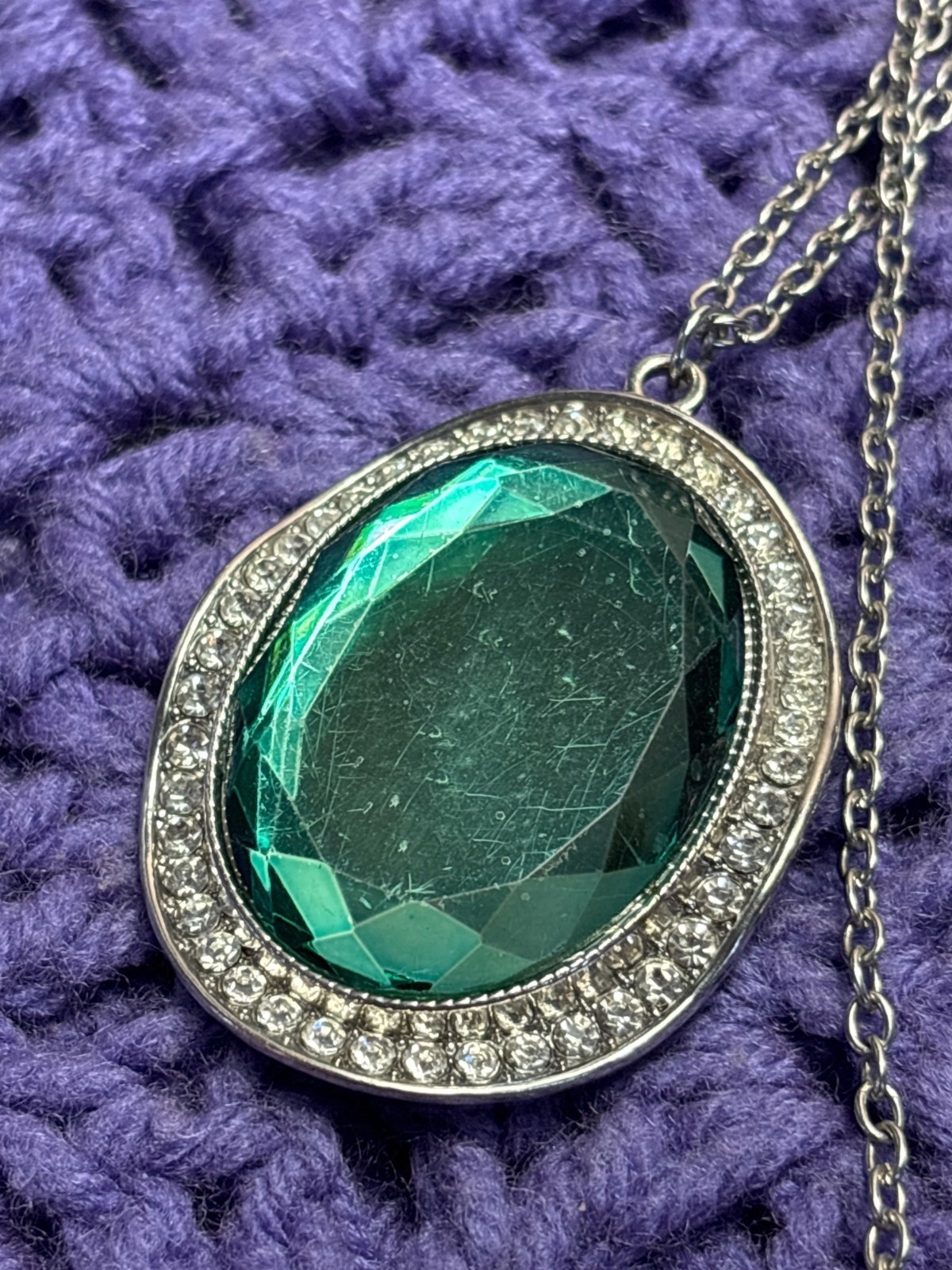Green Plastic Rhinestone Pendant Necklace Silvertone Oval Clear Rhinestone Halo