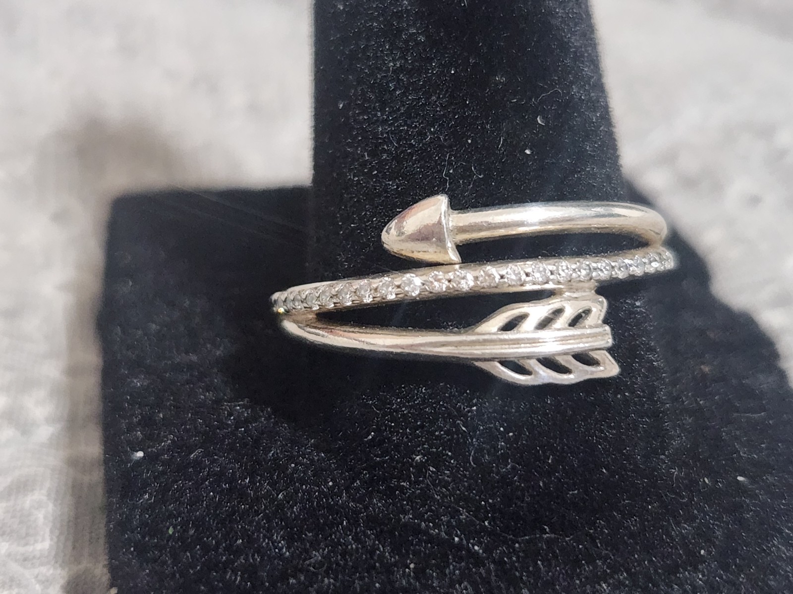 Authentic Pandora Ring Wrap-Around Arrow CZ Multiple Size W Suede Pouch