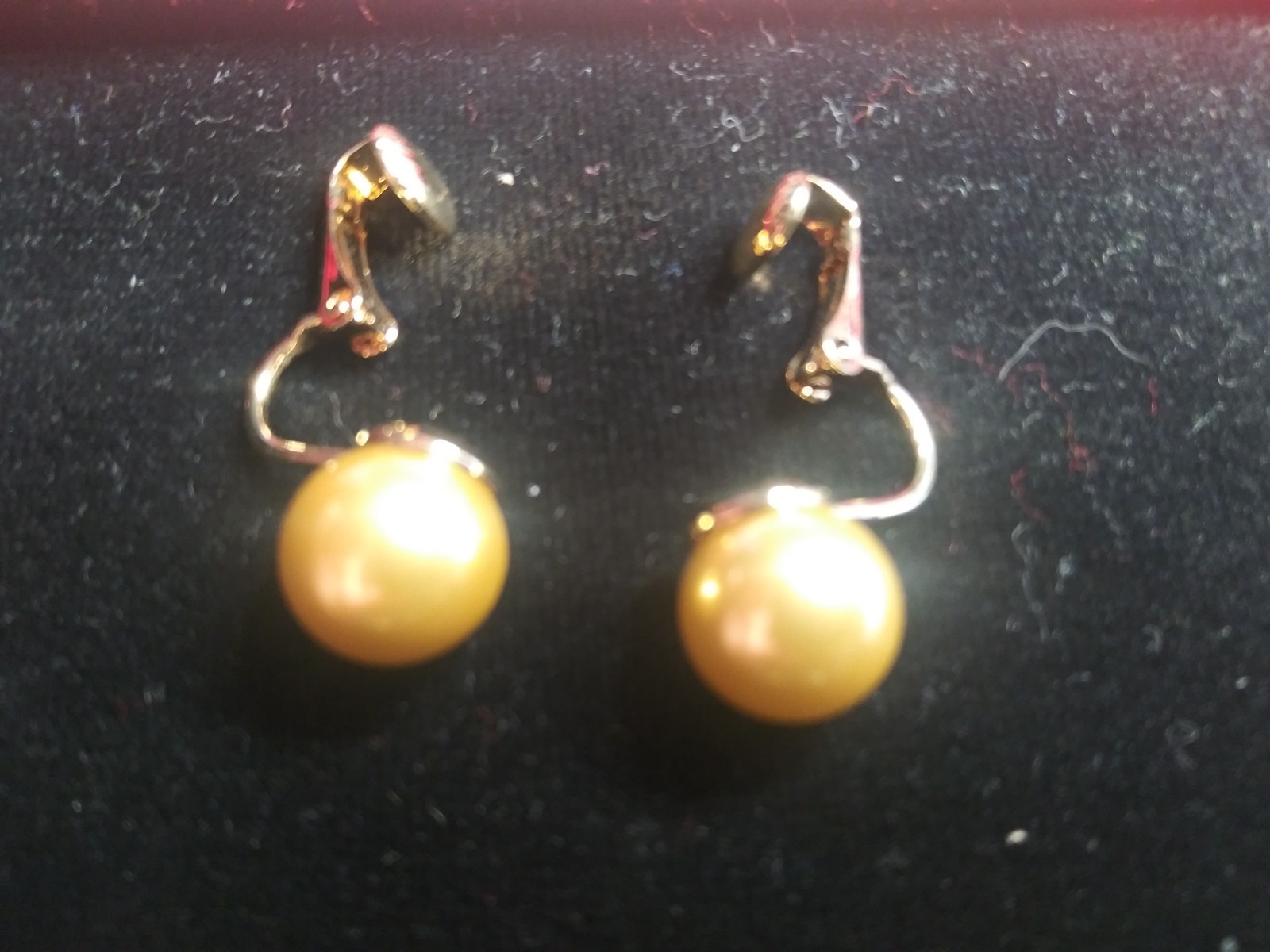 KENNETH JAY LANE KJL 9 Pairs Simulated Pearl Clip-on Earrings w/folded bag