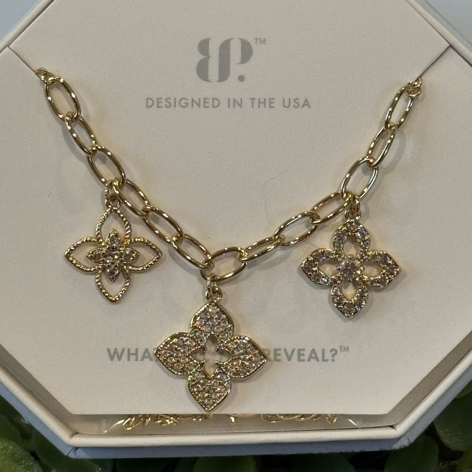 Bomb Party NK52938 “Always Triple Booked” Peach Sapphire Clover Necklace