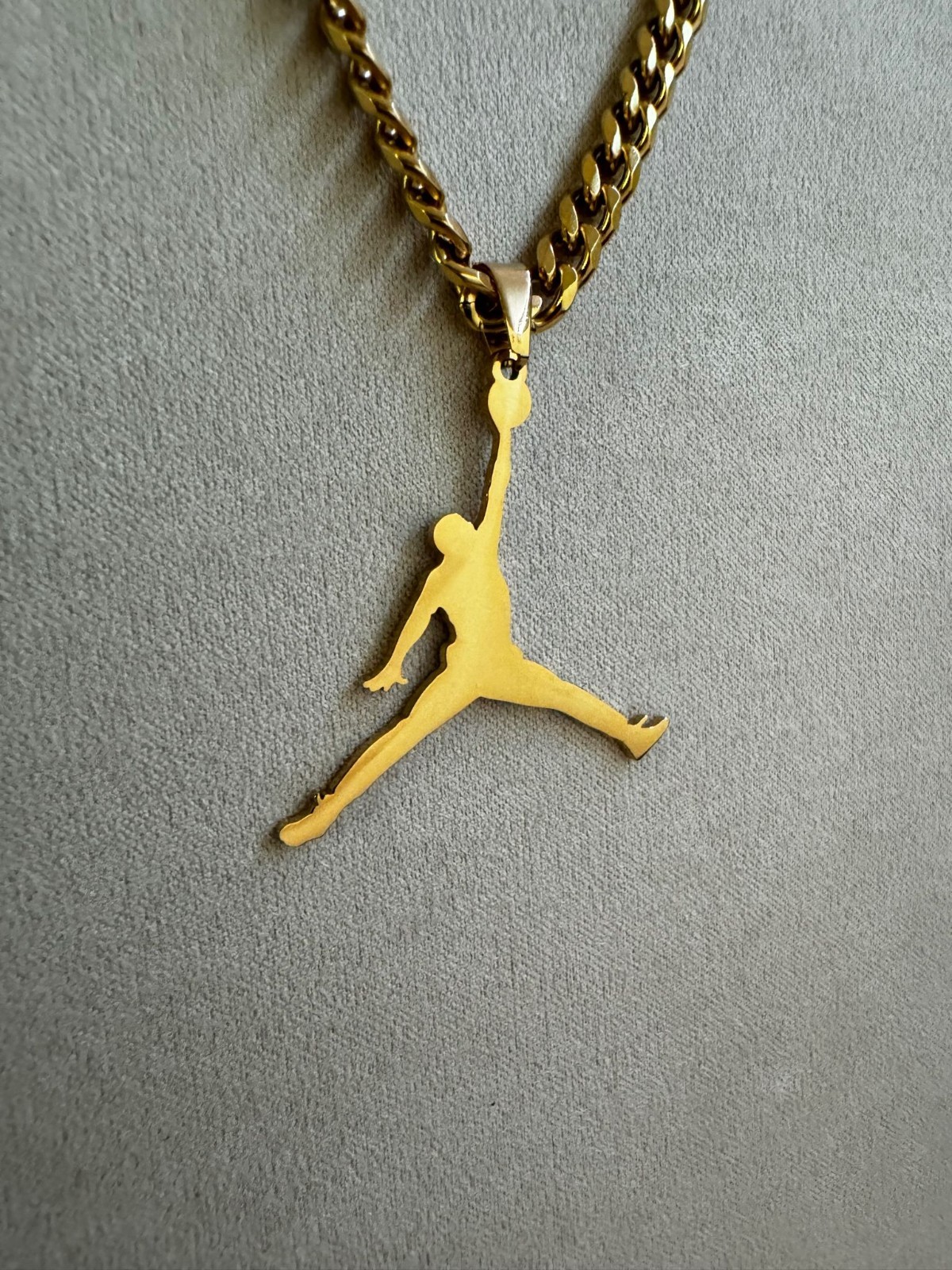 Gold Jordan Necklace – Basketball Necklace – 5mm Cuban – 22″ Cuban Chain – Y2K