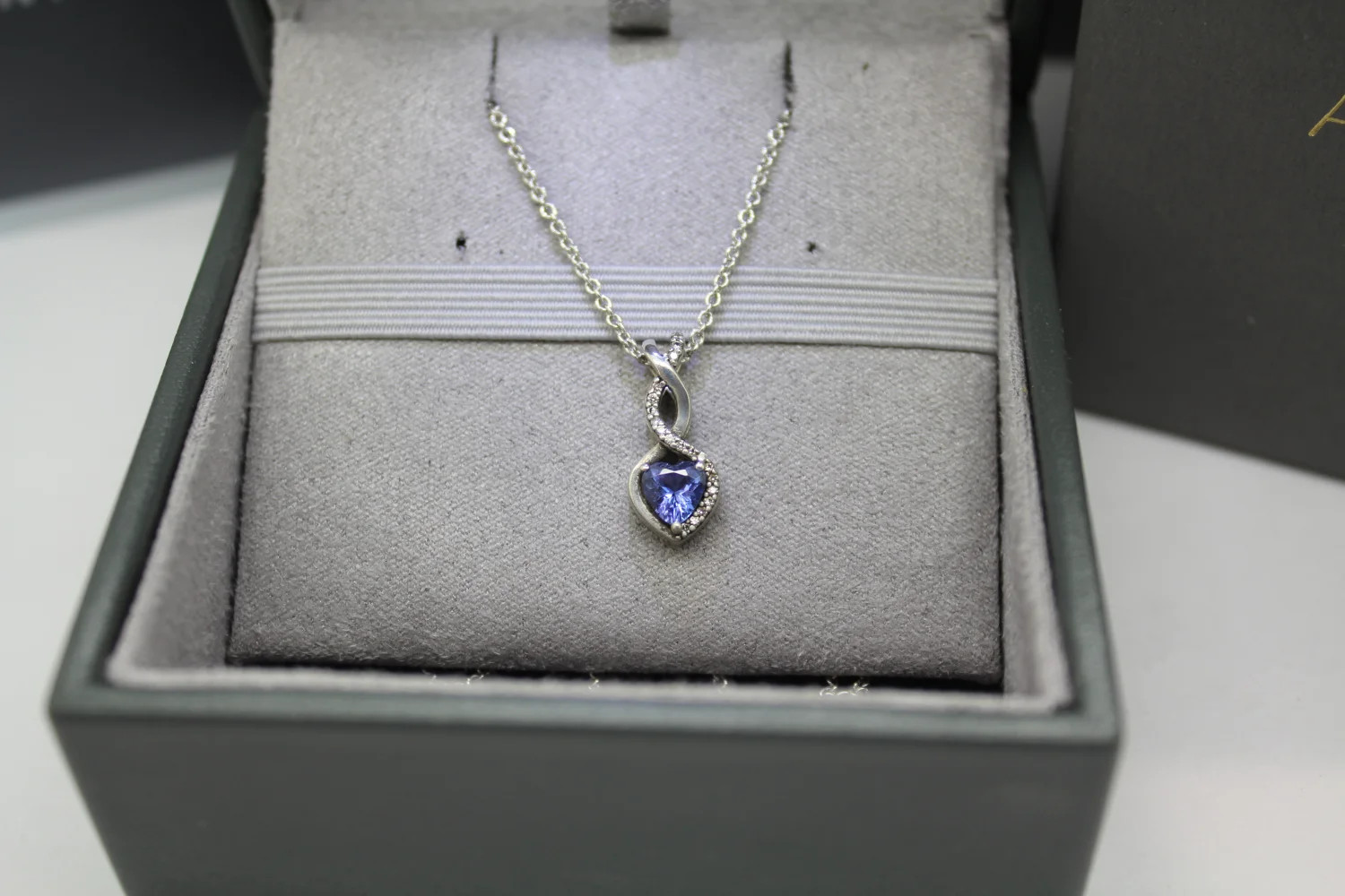 ANGARA .925 S.S. Nat. TANZANITE & DIAMOND INFINITY HEART necklace