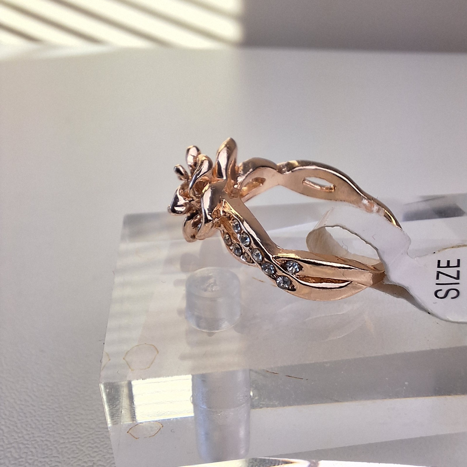 Rose Gold Color Flower Rhinestone Cluster Ring Womens Size 8
