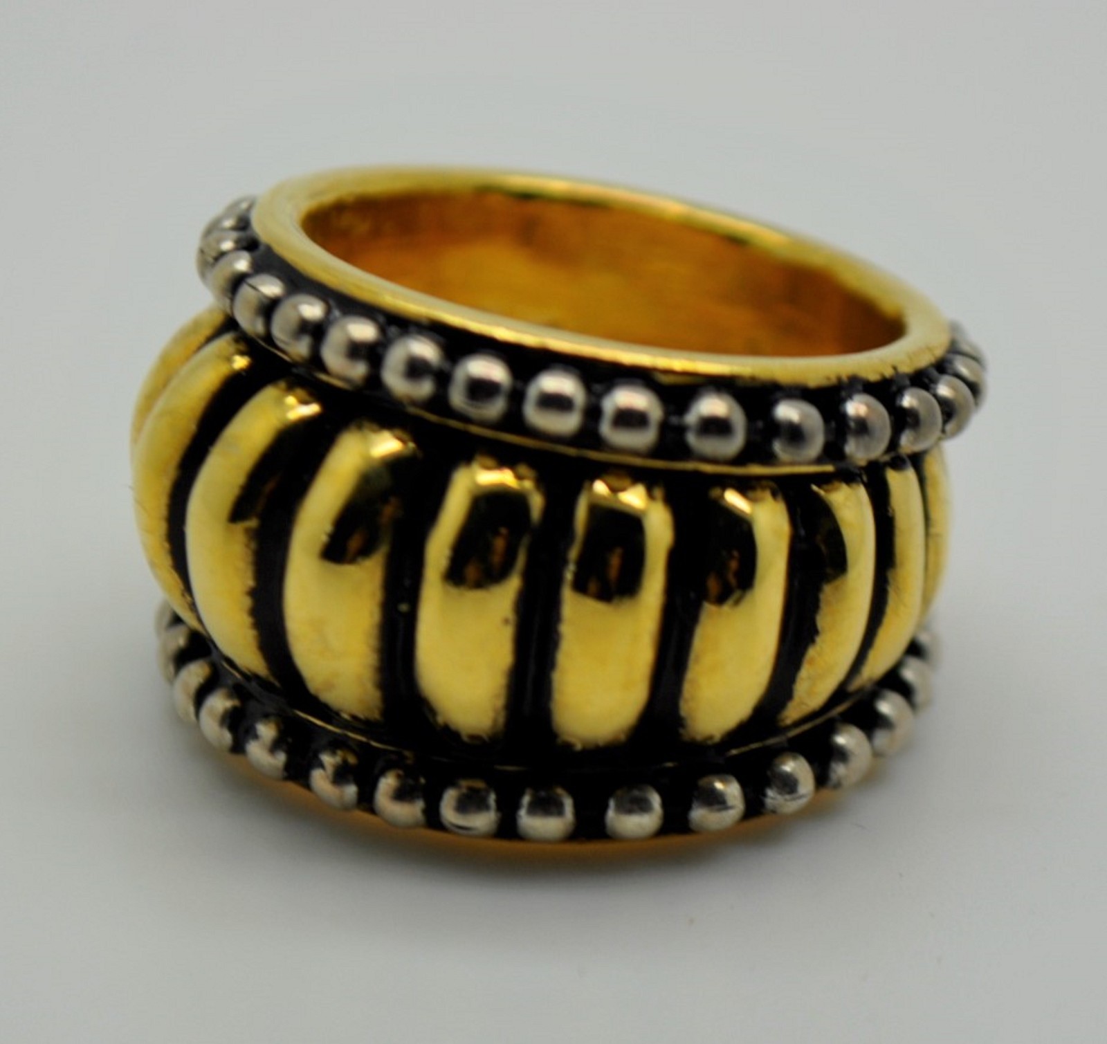 simply unique designer style new two tone Color fashion jewelry ring size :7