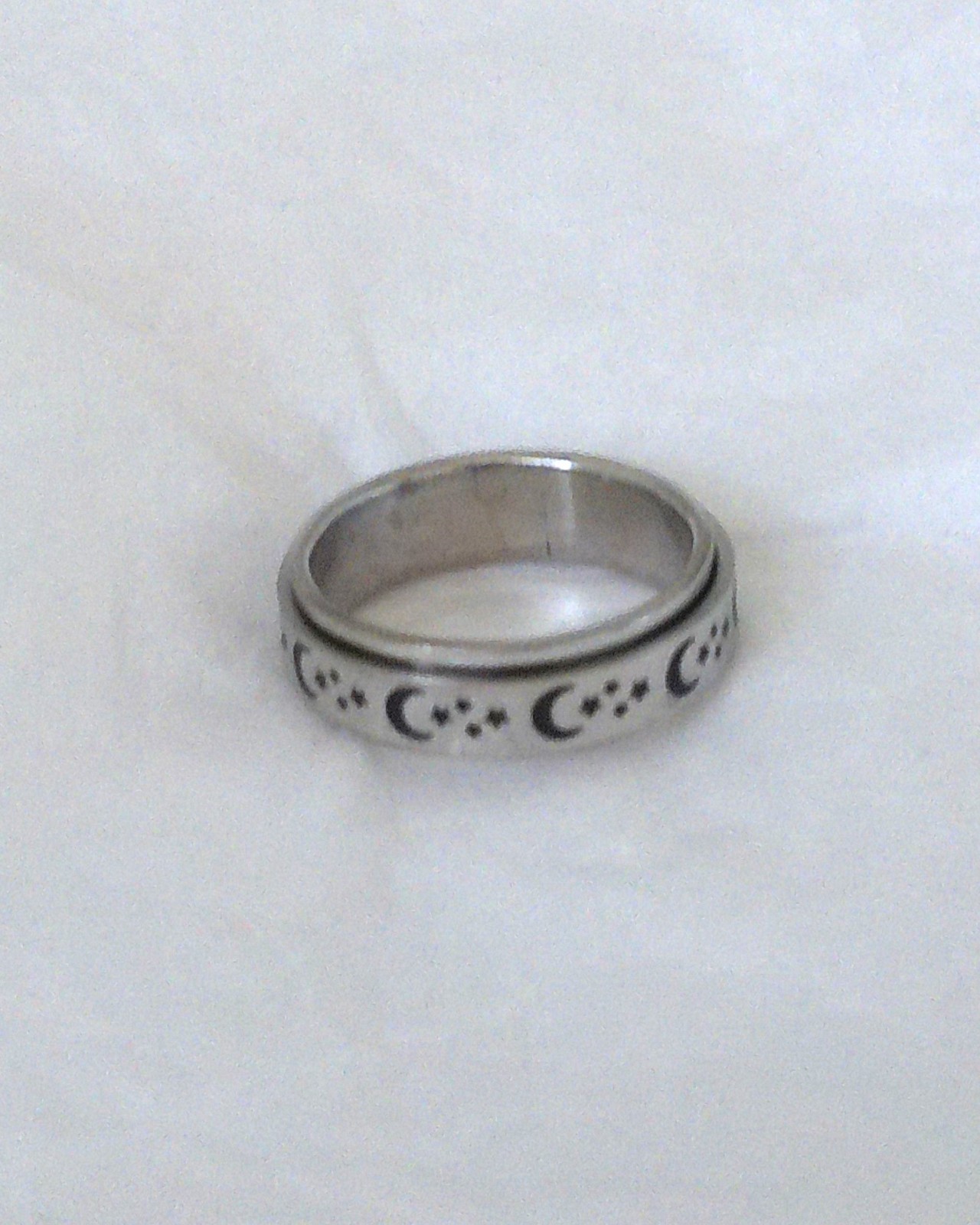 New Stainless-Steel Moons & Stars Spinner Ring Size 8 Perfect for All Occasions