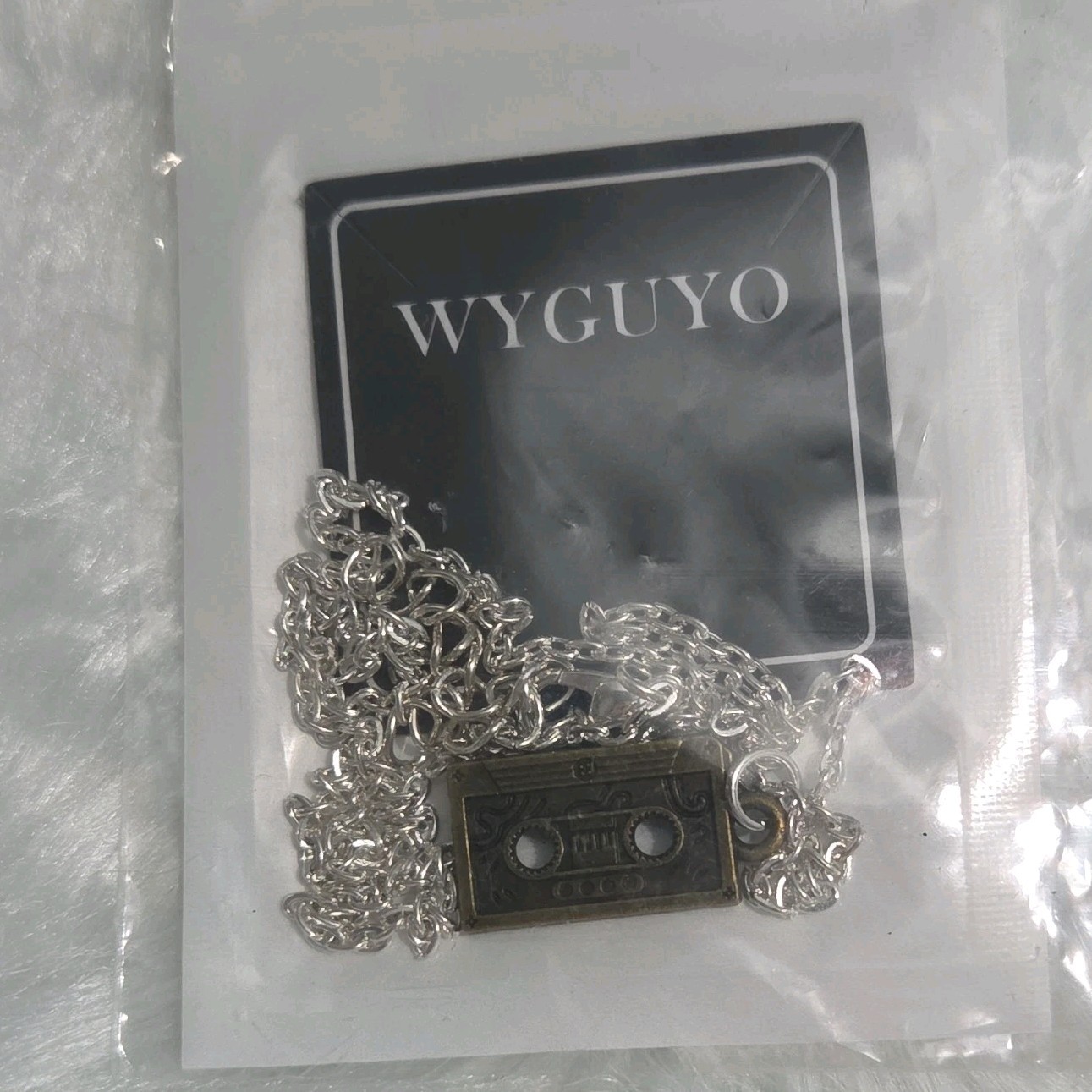 WYGUYO Silver Metal Chain Necklace with Rectangle Charm Pendant