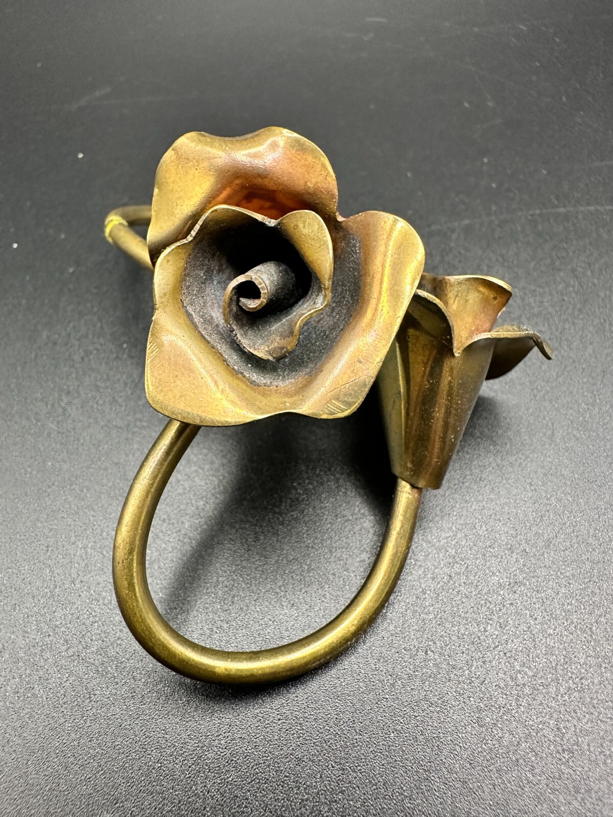 Vintage Brasstone Metal Double Roses Scarf clip?? not sure
