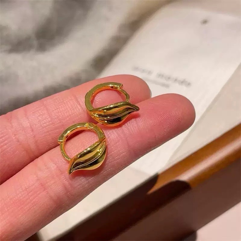 18K Gold Plated Leaf Huggie Hoop Earrings Chunky Statement Leaf Earrings A32