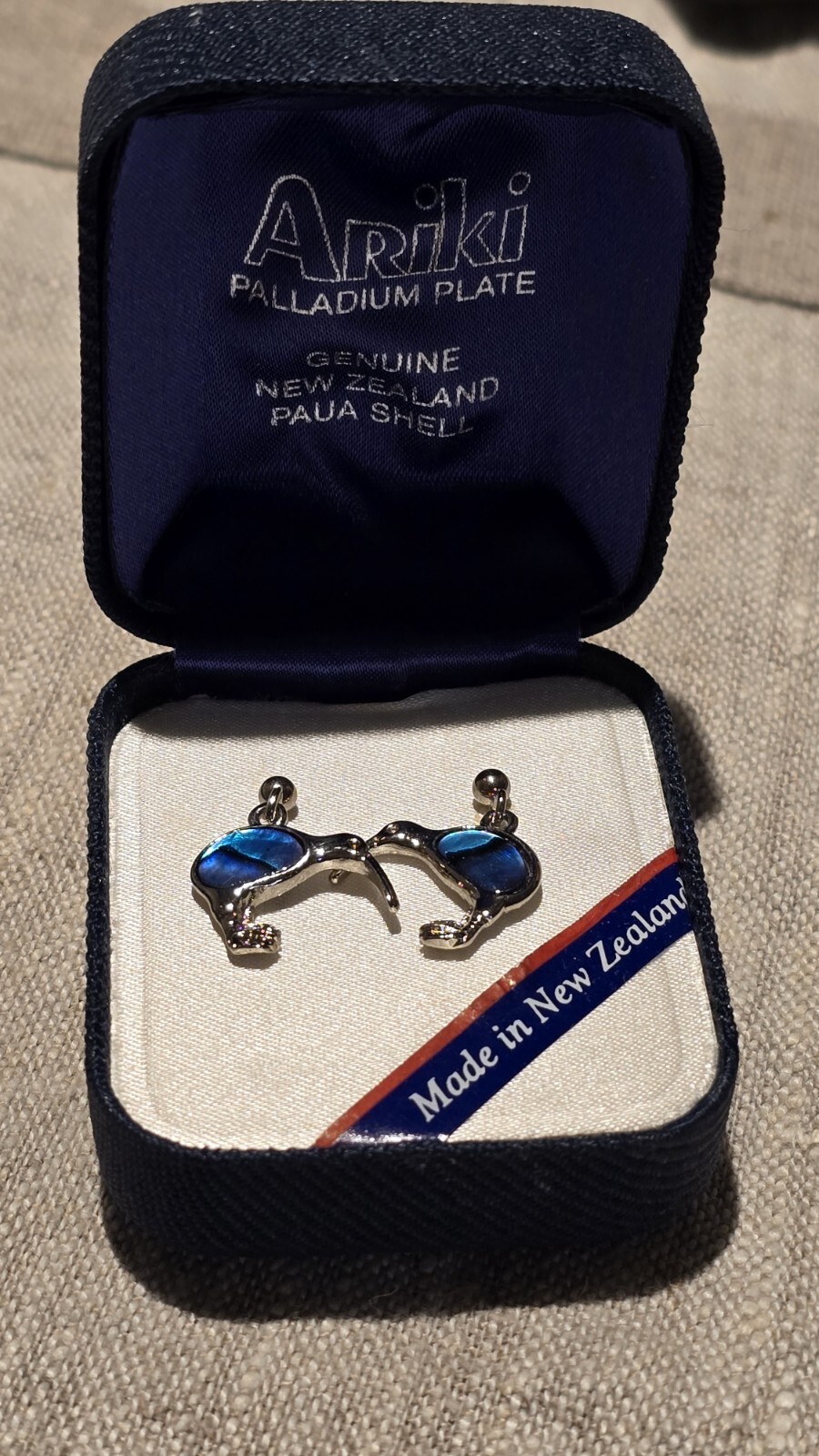 ARIKI New Zealand Paua Shell Palladium Plated Earrings New Old Stock