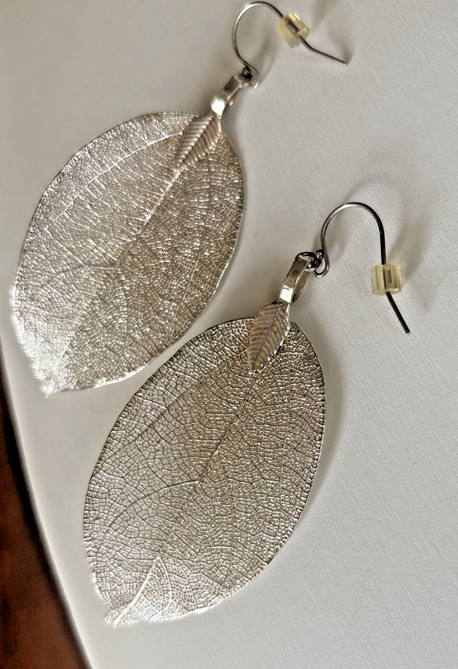 SILVER LEAF FILAGREE DANGLE EARRINGS LIGHT WEIGHT STATEMENT JEWELRY