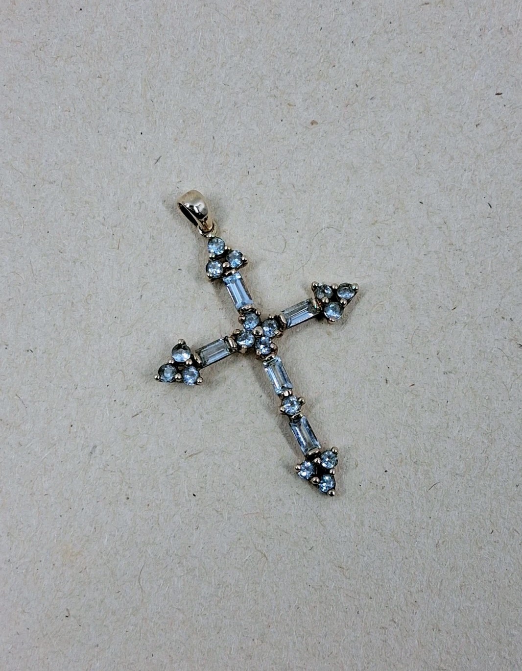 Vintage 10K Yellow Gold Clear Stone Baguette Cross Pendant 1.75g Mexico