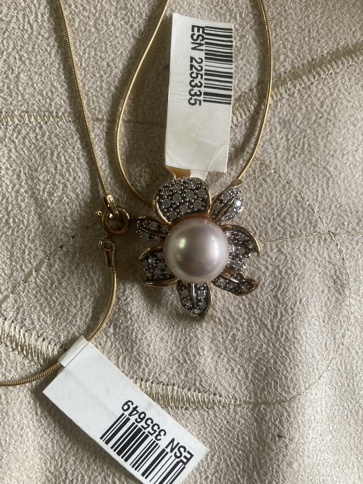 Technibond Treasures simulated pearl flower pendant w/Cz’s and 18” rope chain