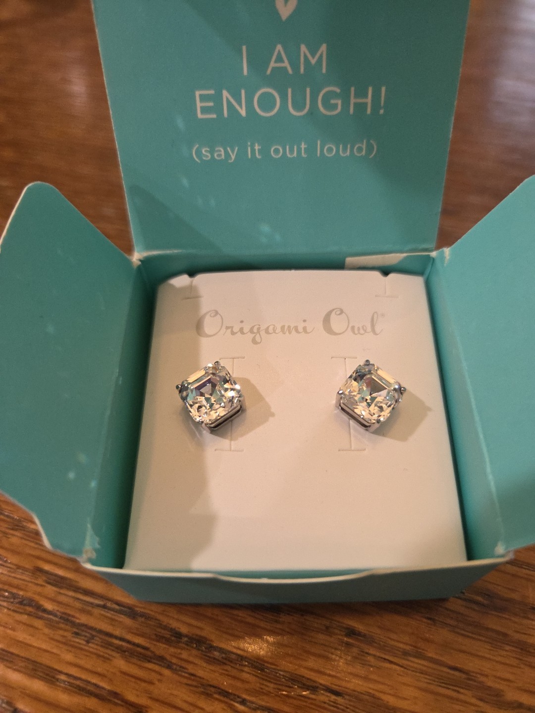 Origami Owl Crystal Stud Earrings (Silver) NEW In Box ER3059 D9-8
