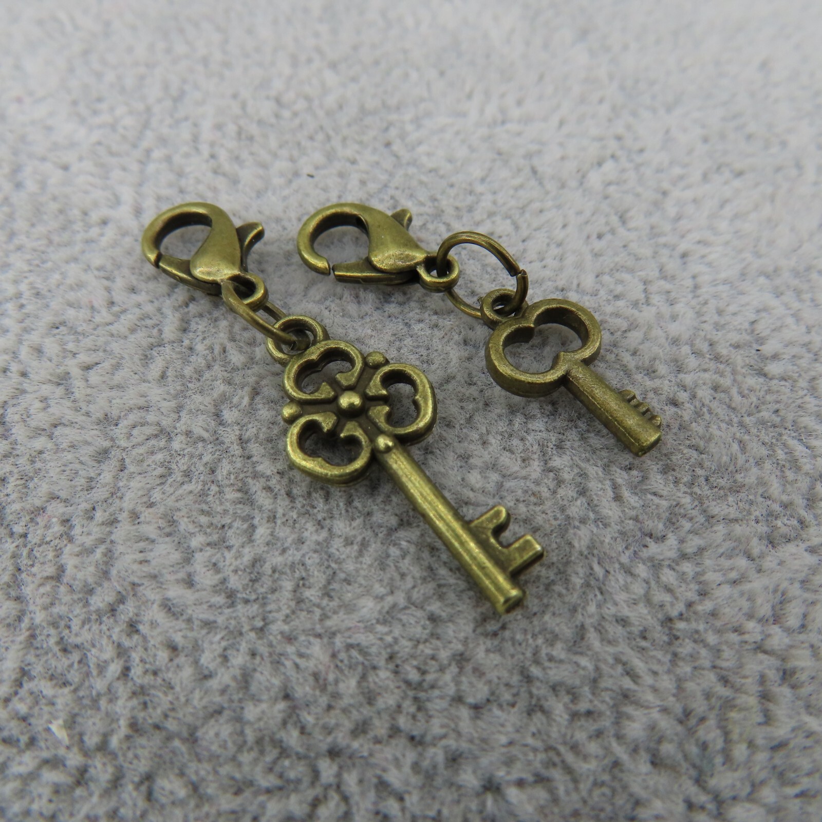KEY Charms Zipper Pull Keychain Add On Clip Antique Bronze Tone Steampunk Set 2