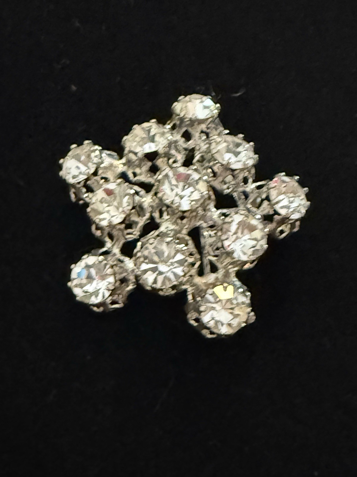 Austria signed Clear Rhinestone Cluster Brooch Pin Prong Set 1 in Fashion