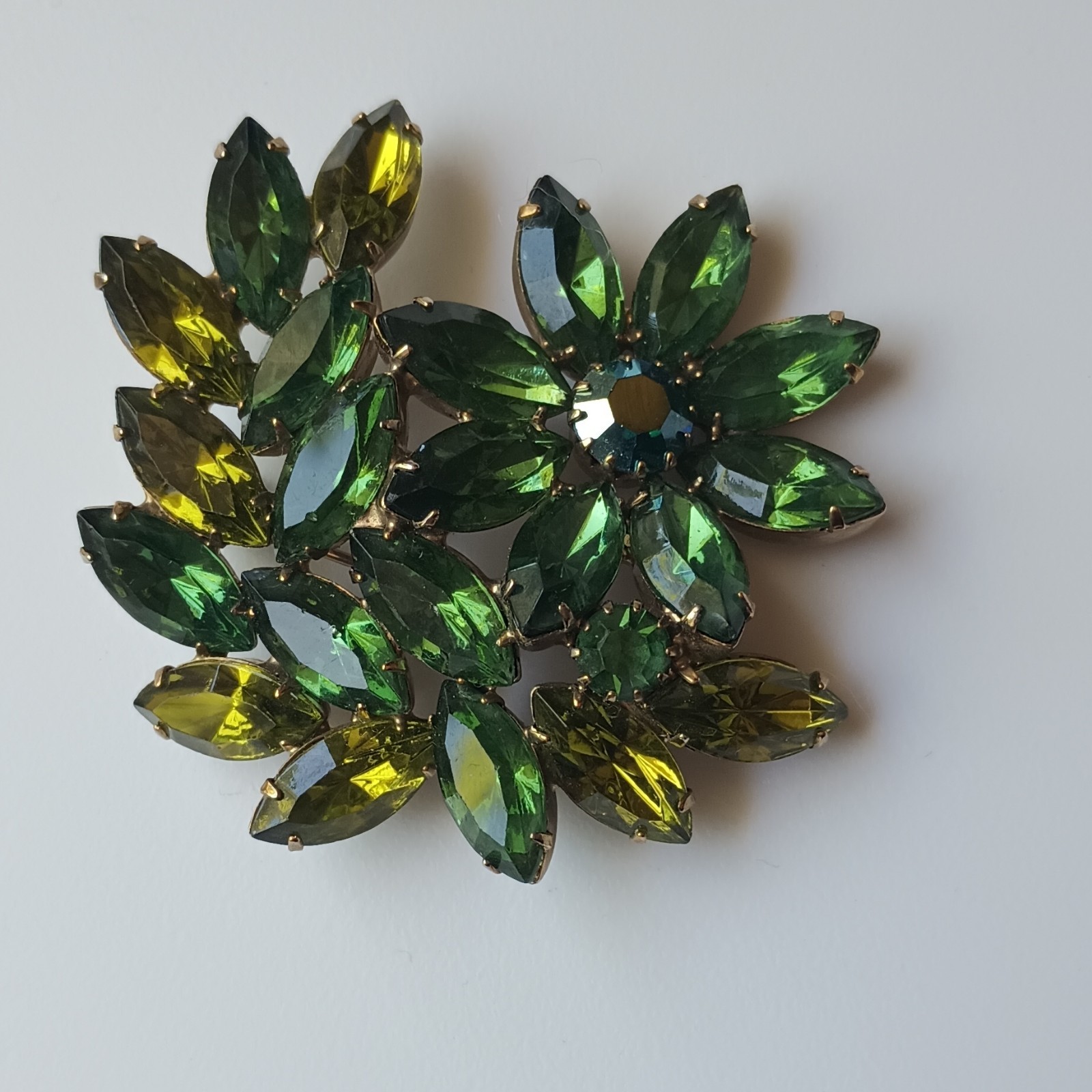 Gold Tone Flower Brooch Pin Green Marquise Rhinestones Prong Set Cluster